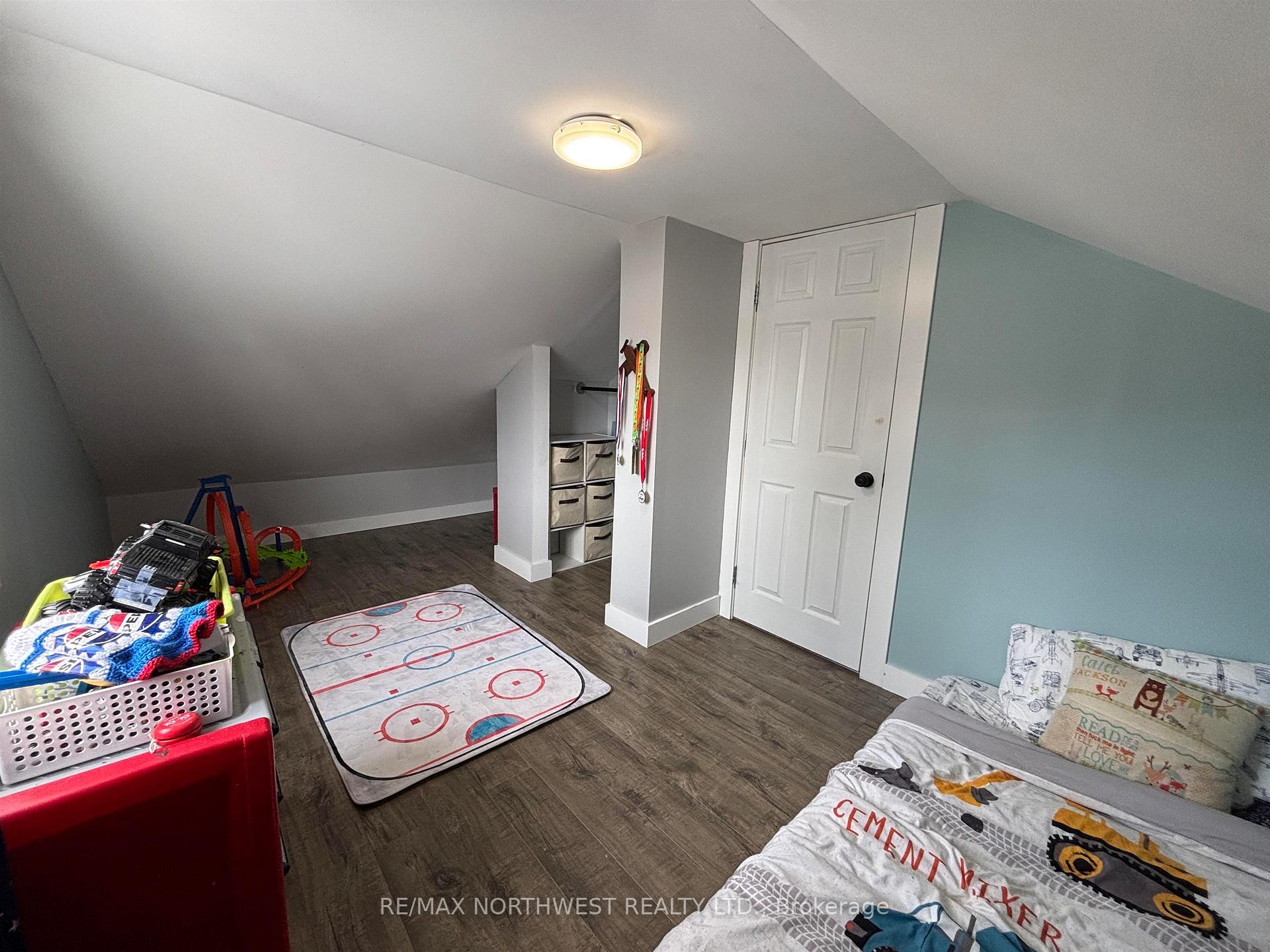 Photo 23 of 135 Regina Ave, Kenora, Ride Out — HOMEH