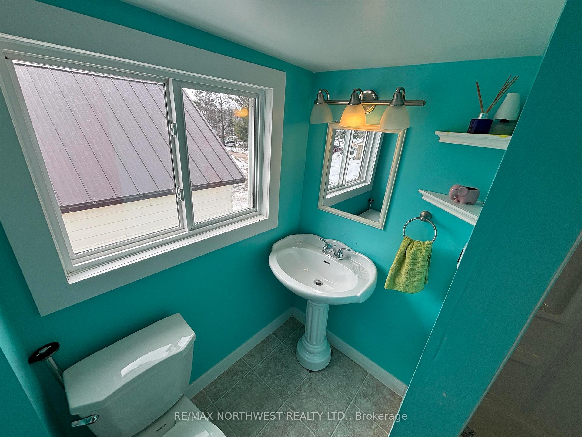 Photo 27 of 135 Regina Ave, Kenora, Ride Out — HOMEH