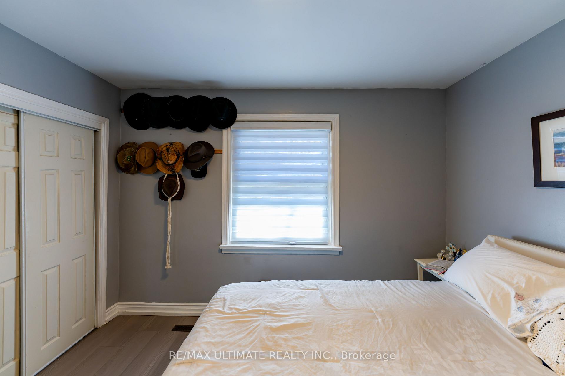 Photo 26 of 21 Benway Drive, Etobicoke, Rexdale-Kipling — HOMEH