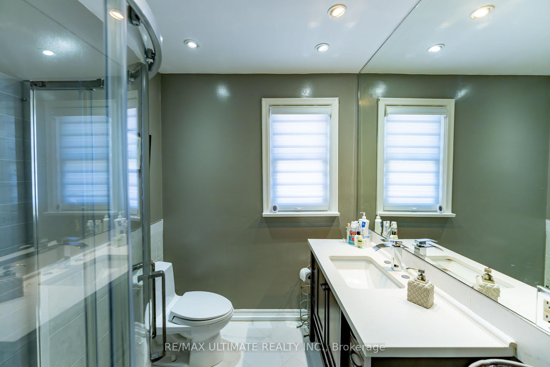 Photo 27 of 21 Benway Drive, Etobicoke, Rexdale-Kipling — HOMEH
