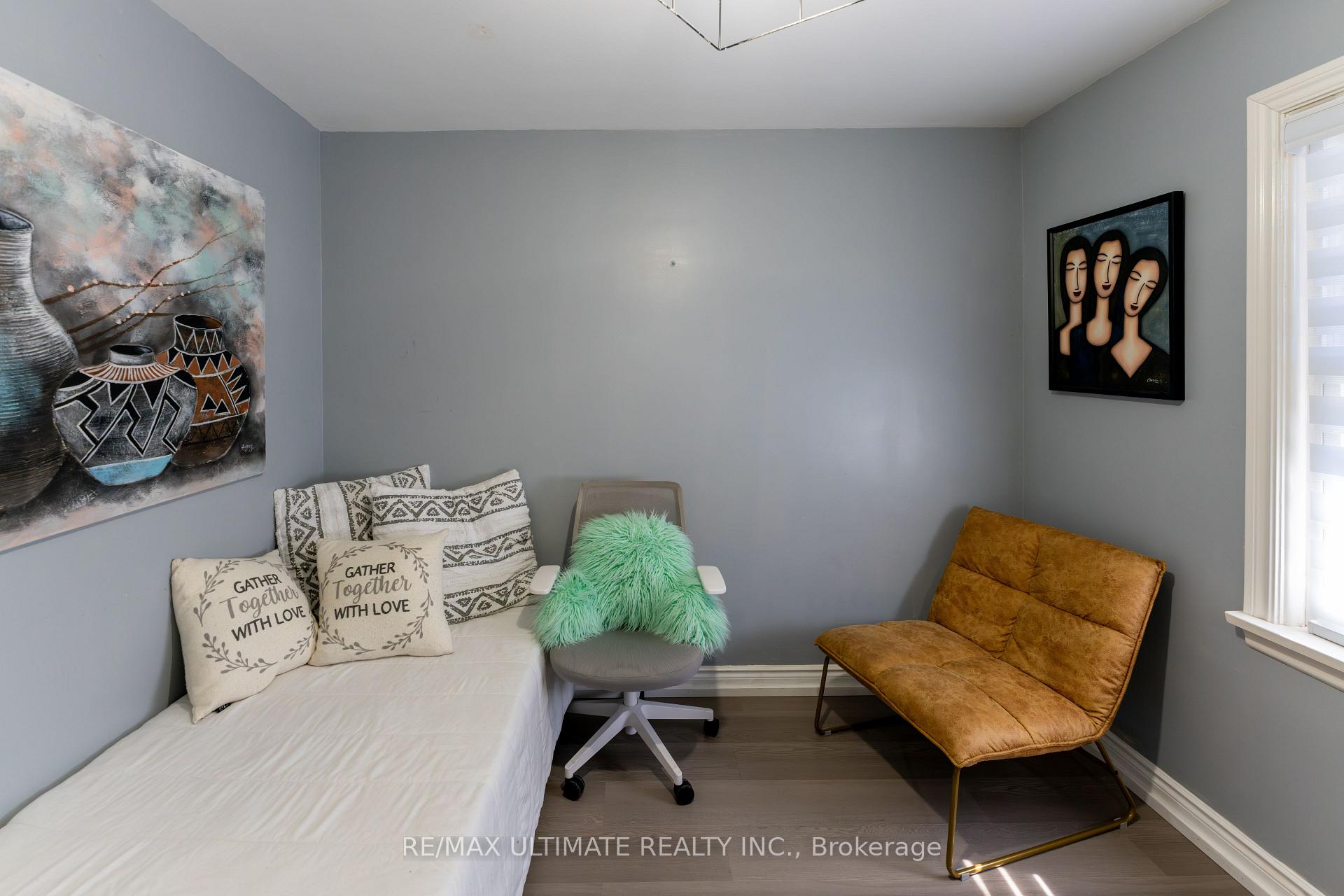 Photo 30 of 21 Benway Drive, Etobicoke, Rexdale-Kipling — HOMEH