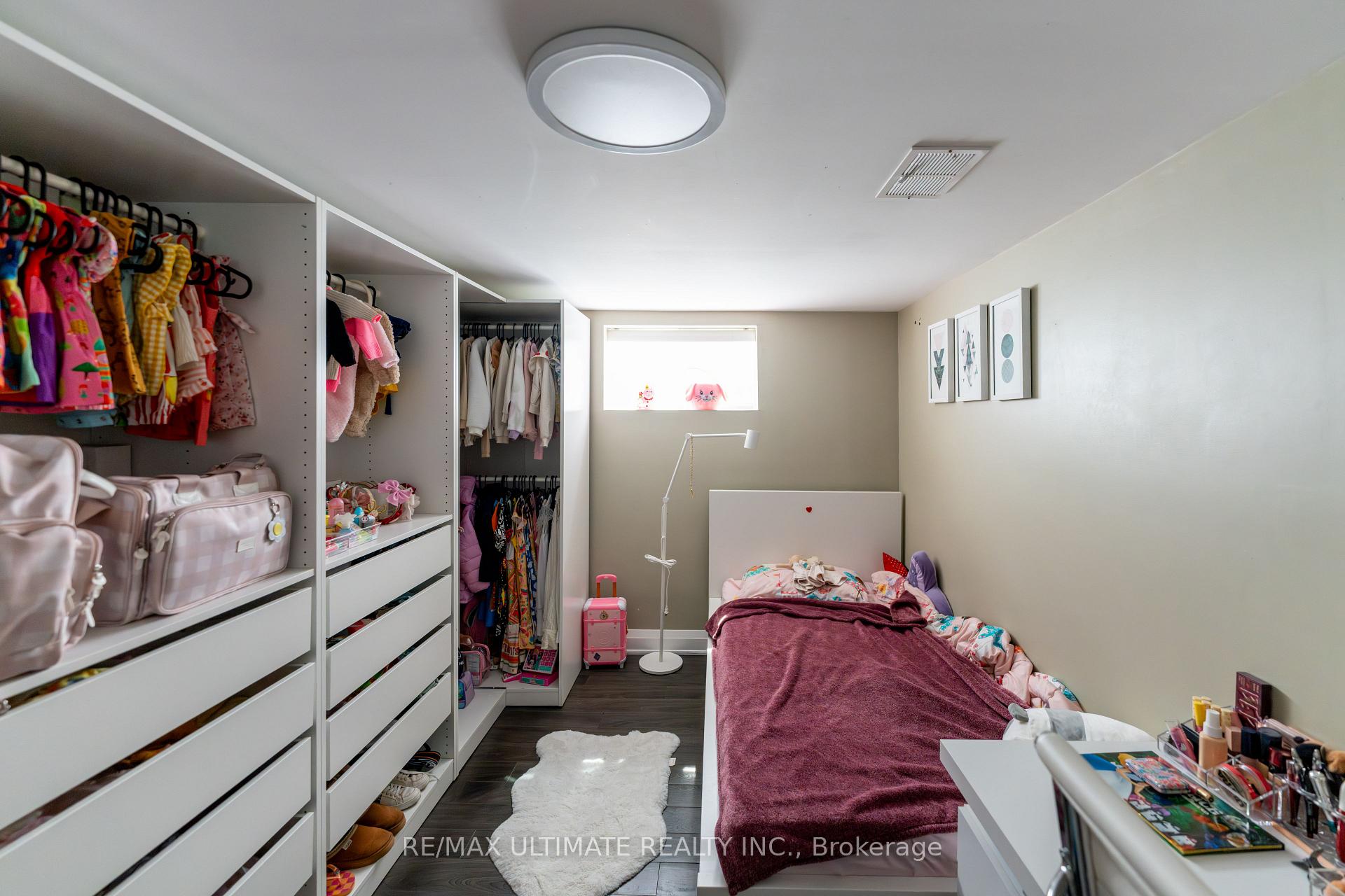 Photo 44 of 21 Benway Drive, Etobicoke, Rexdale-Kipling — HOMEH