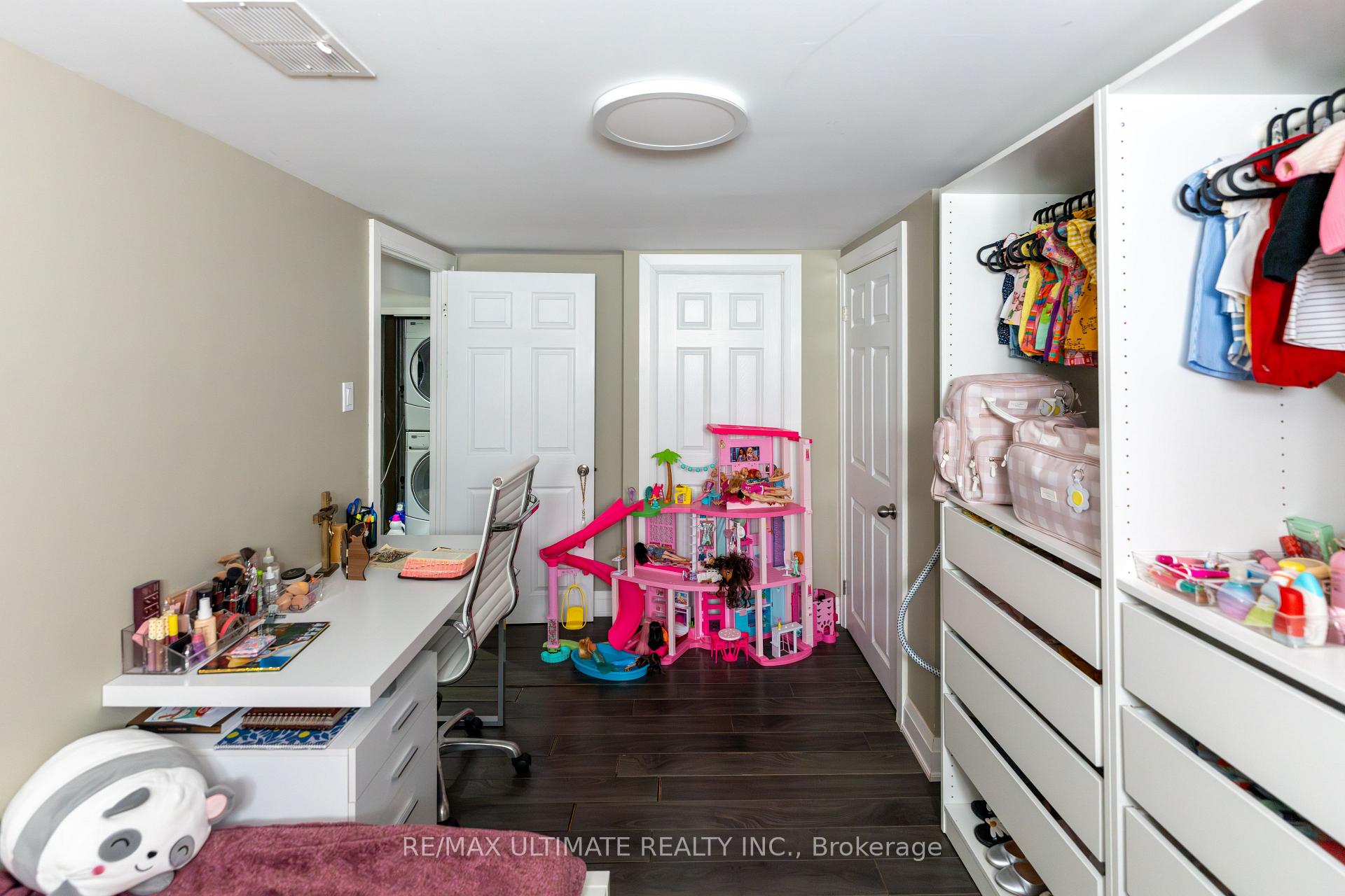 Photo 46 of 21 Benway Drive, Etobicoke, Rexdale-Kipling — HOMEH