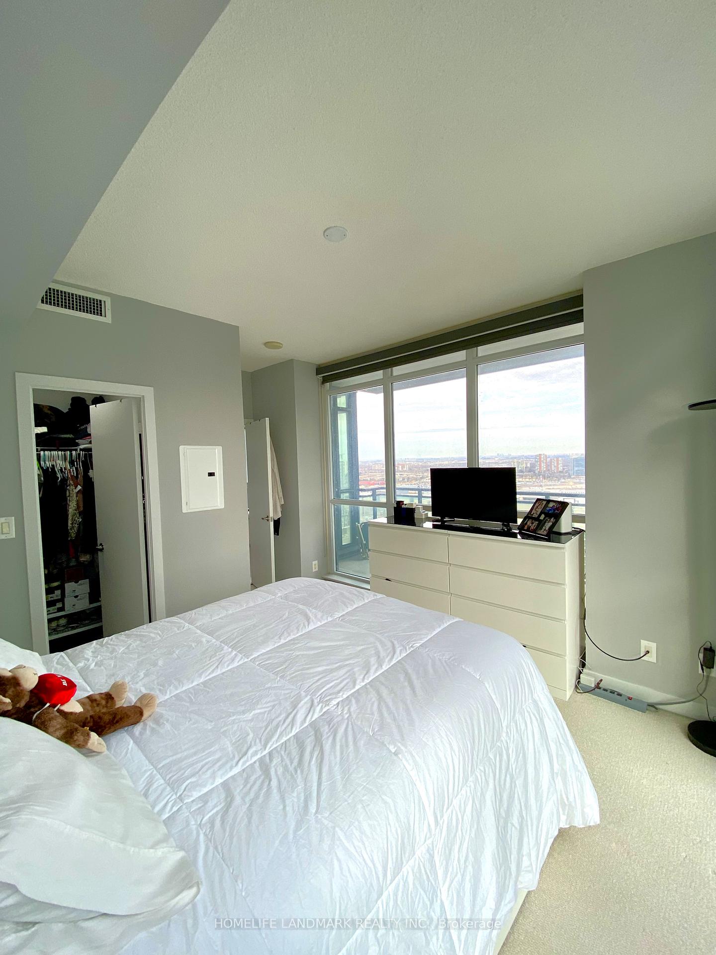 Photo 8 of Unit 2401, 4099 Brickstone Mews, Mississauga, Creditview — HOMEH