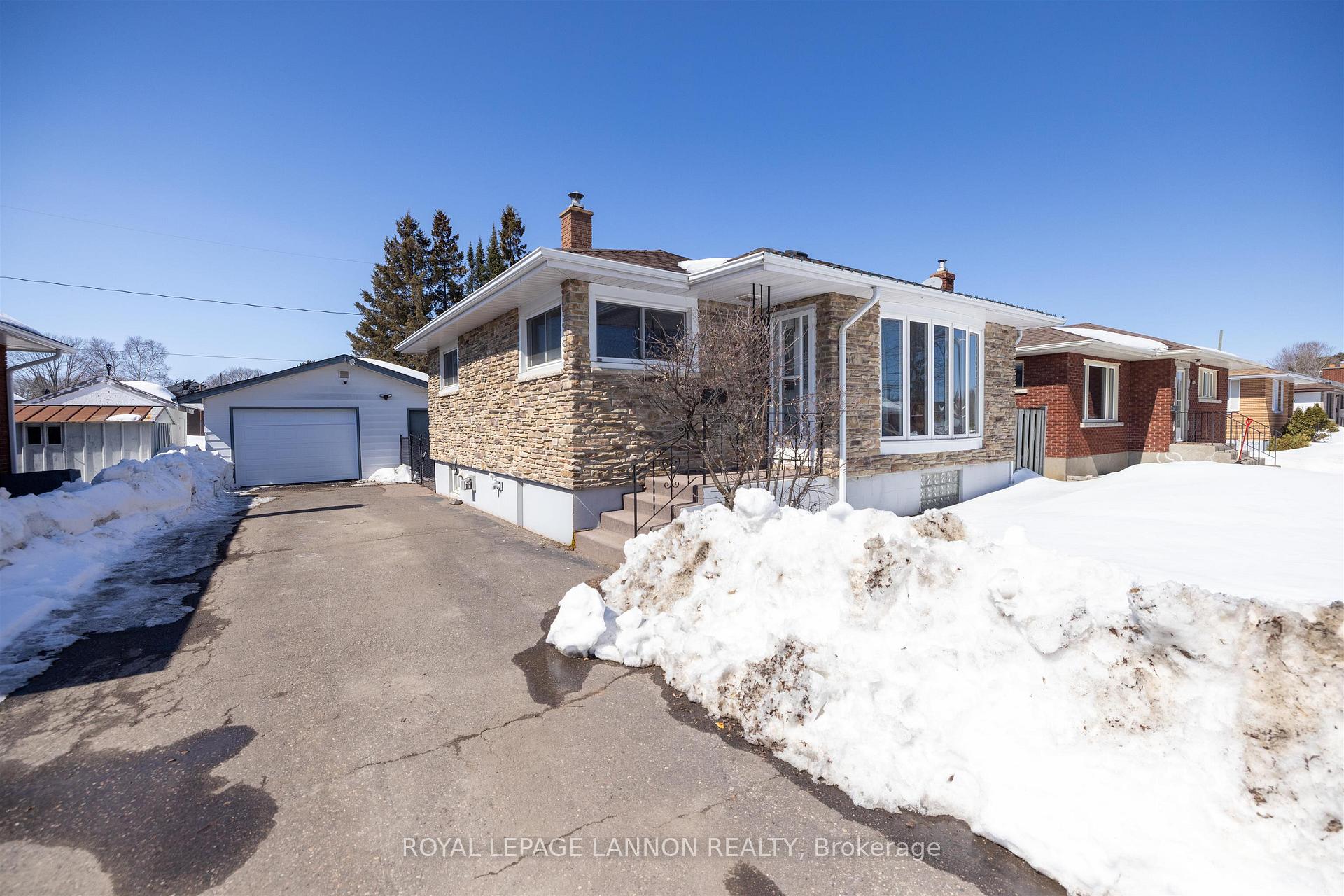 Photo 1 of 1329 Euclid Avenue, Thunder Bay, Westfort — HOMEH