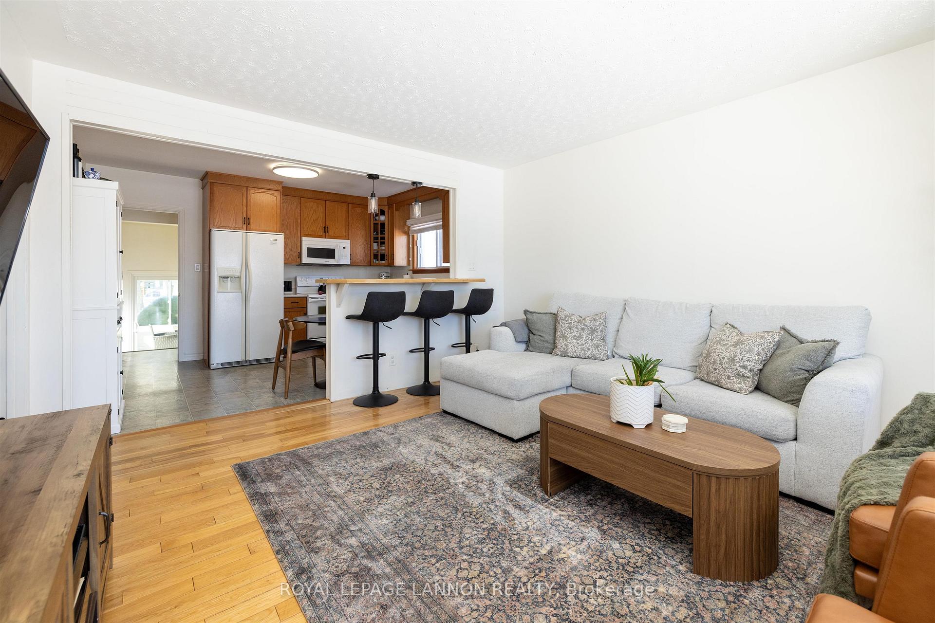Photo 7 of 1329 Euclid Avenue, Thunder Bay, Westfort — HOMEH