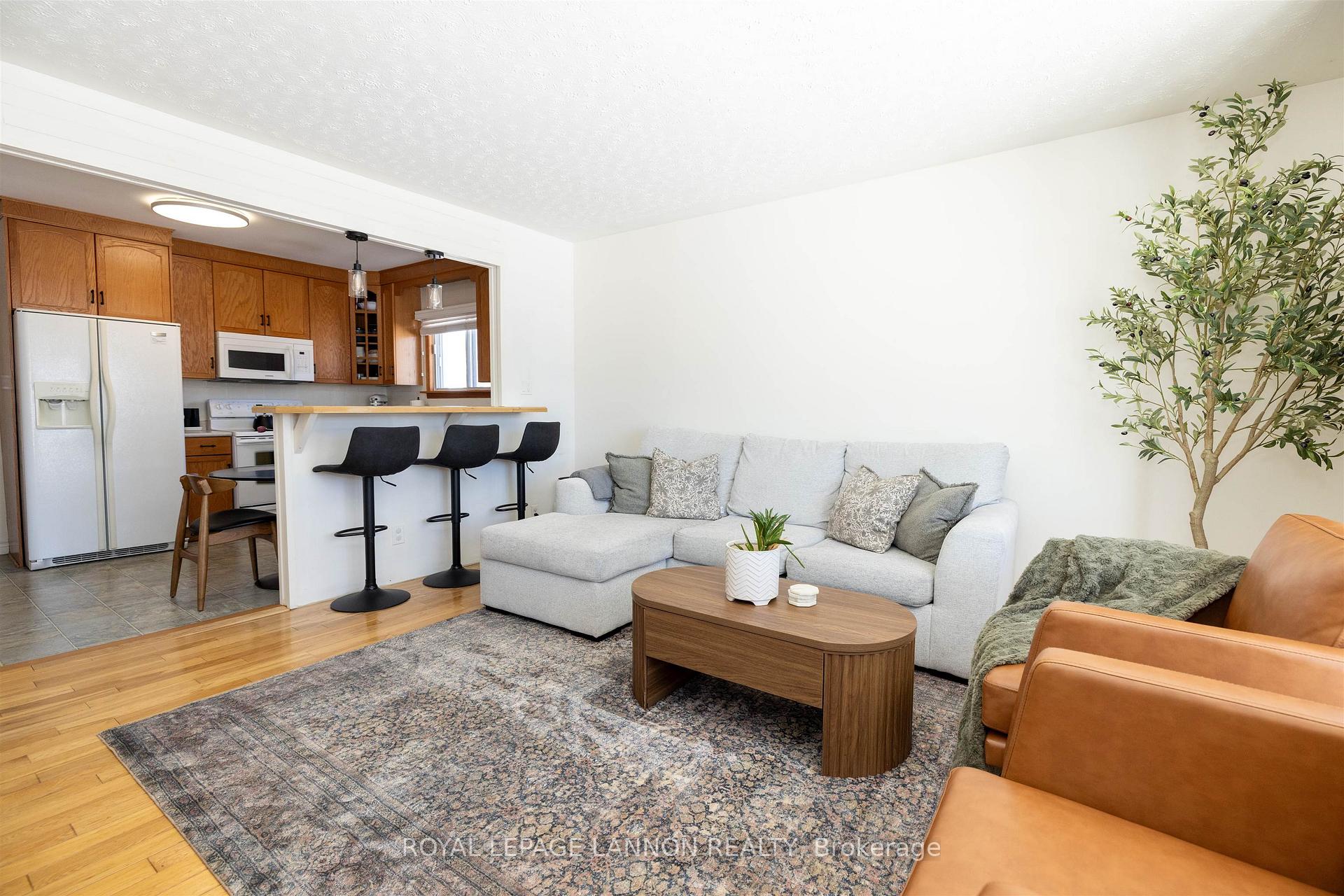 Photo 8 of 1329 Euclid Avenue, Thunder Bay, Westfort — HOMEH