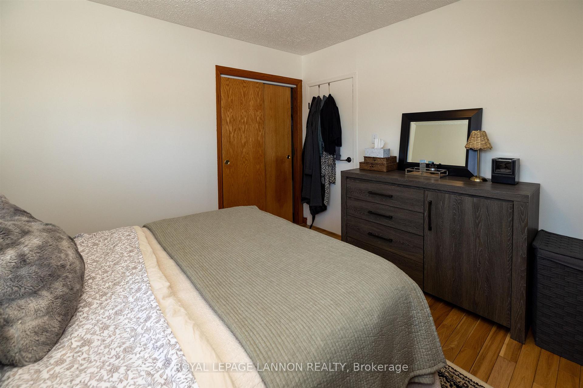 Photo 10 of 1329 Euclid Avenue, Thunder Bay, Westfort — HOMEH