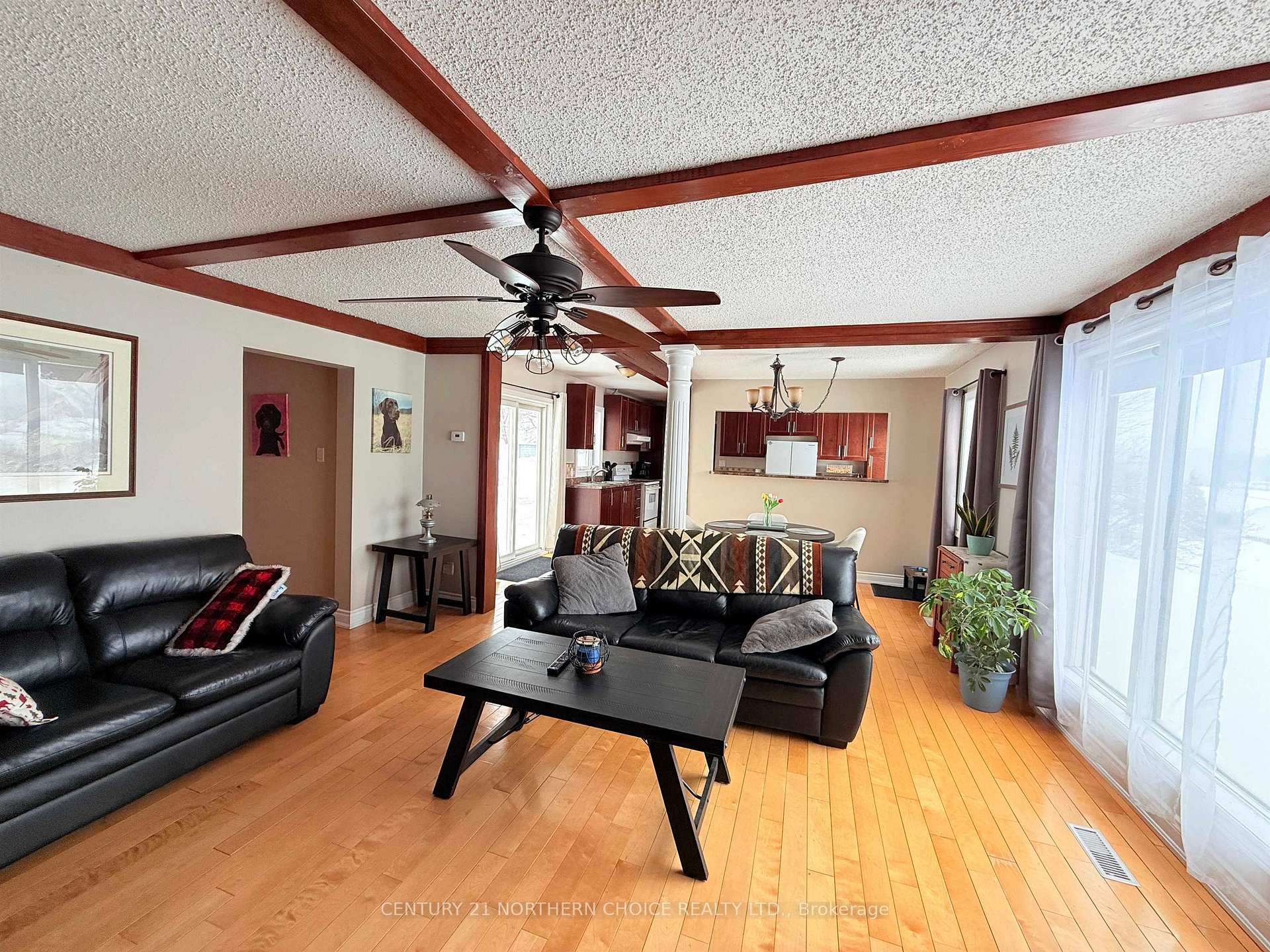 Photo 10 of 10 Queen Street, Sioux Lookout — HOMEH