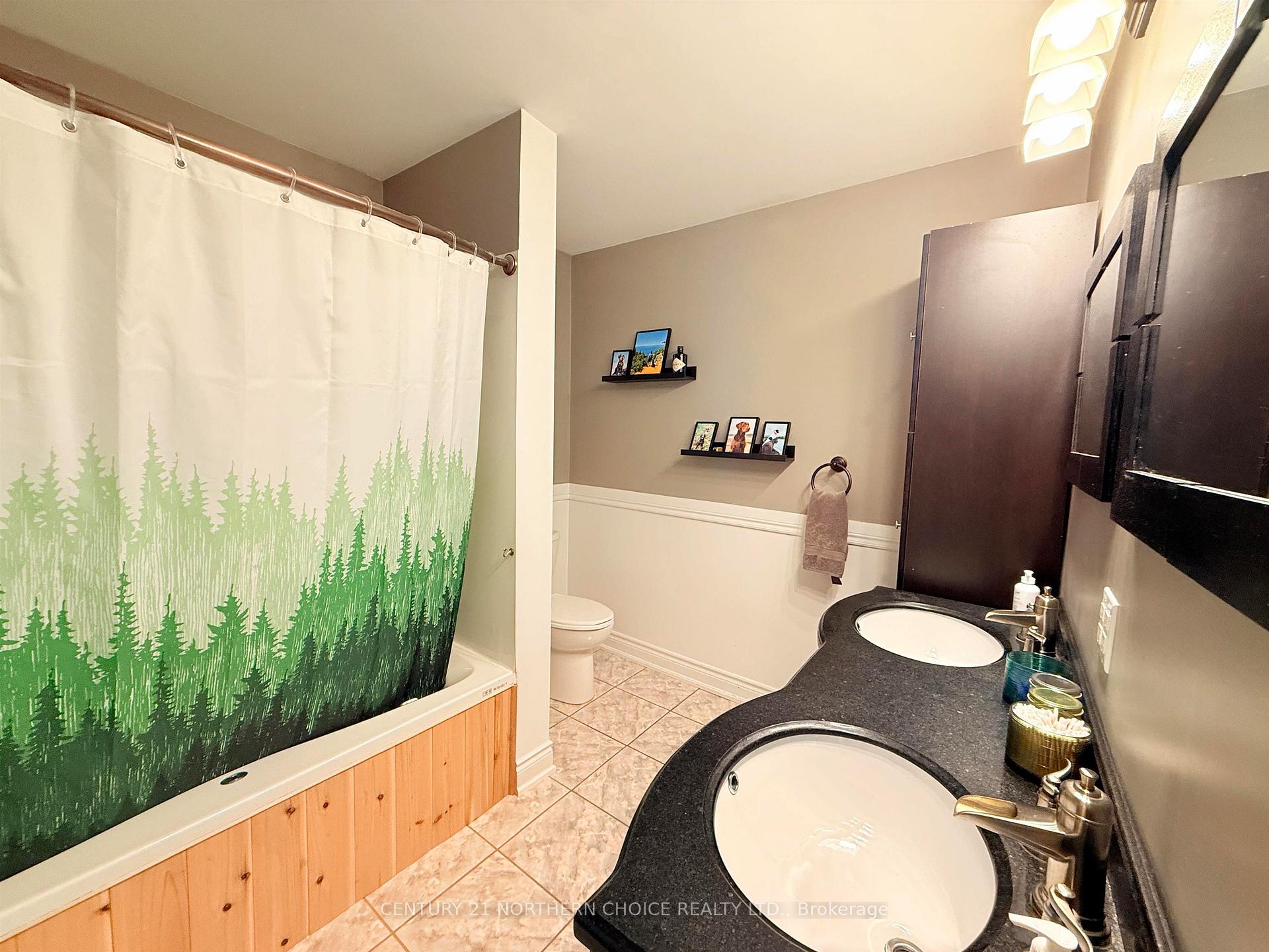 Photo 14 of 10 Queen Street, Sioux Lookout — HOMEH