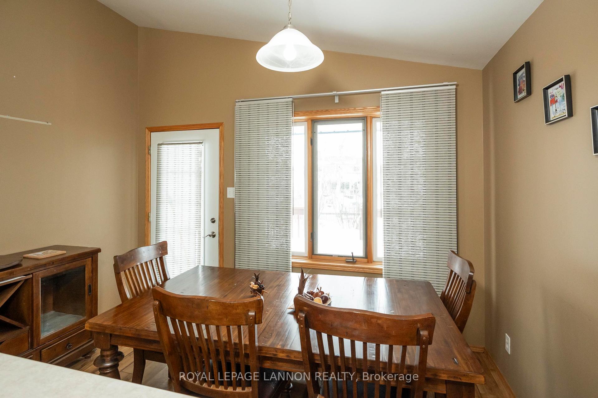 Photo 12 of 410 Jameson Street, Thunder Bay, John Street North — HOMEH