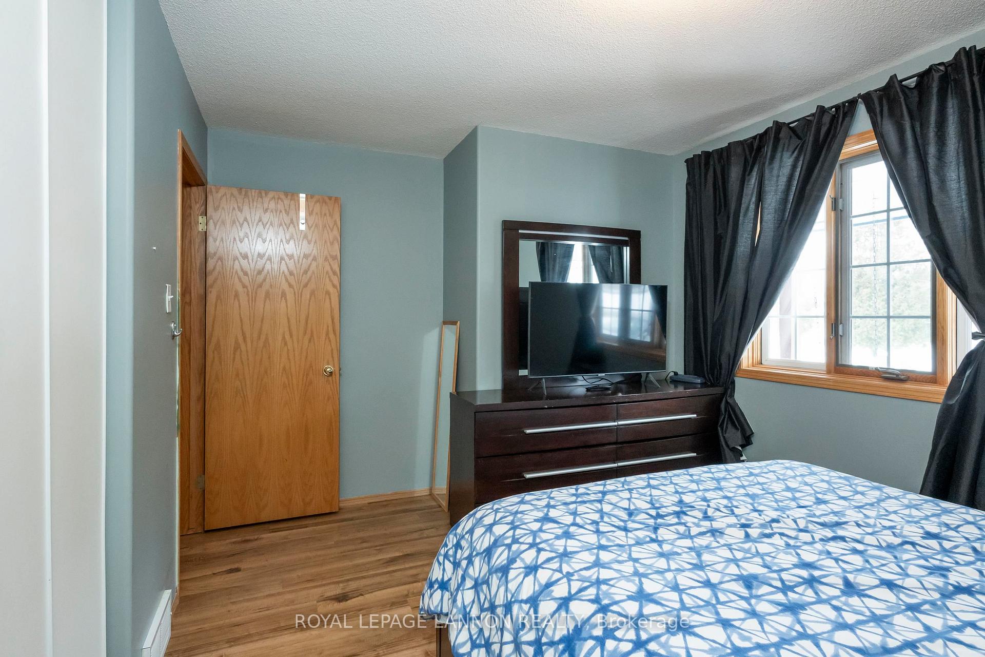 Photo 23 of 410 Jameson Street, Thunder Bay, John Street North — HOMEH