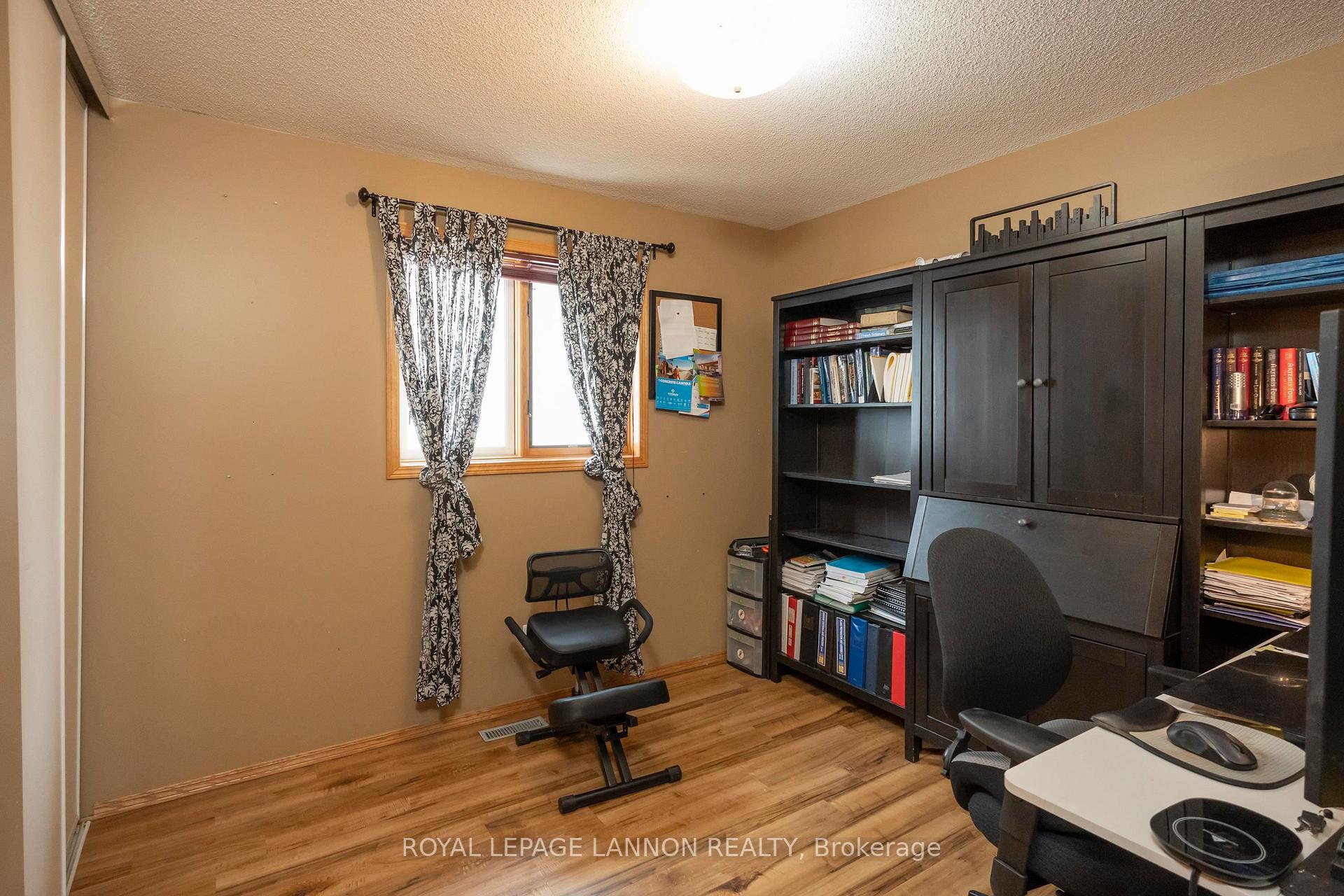 Photo 24 of 410 Jameson Street, Thunder Bay, John Street North — HOMEH