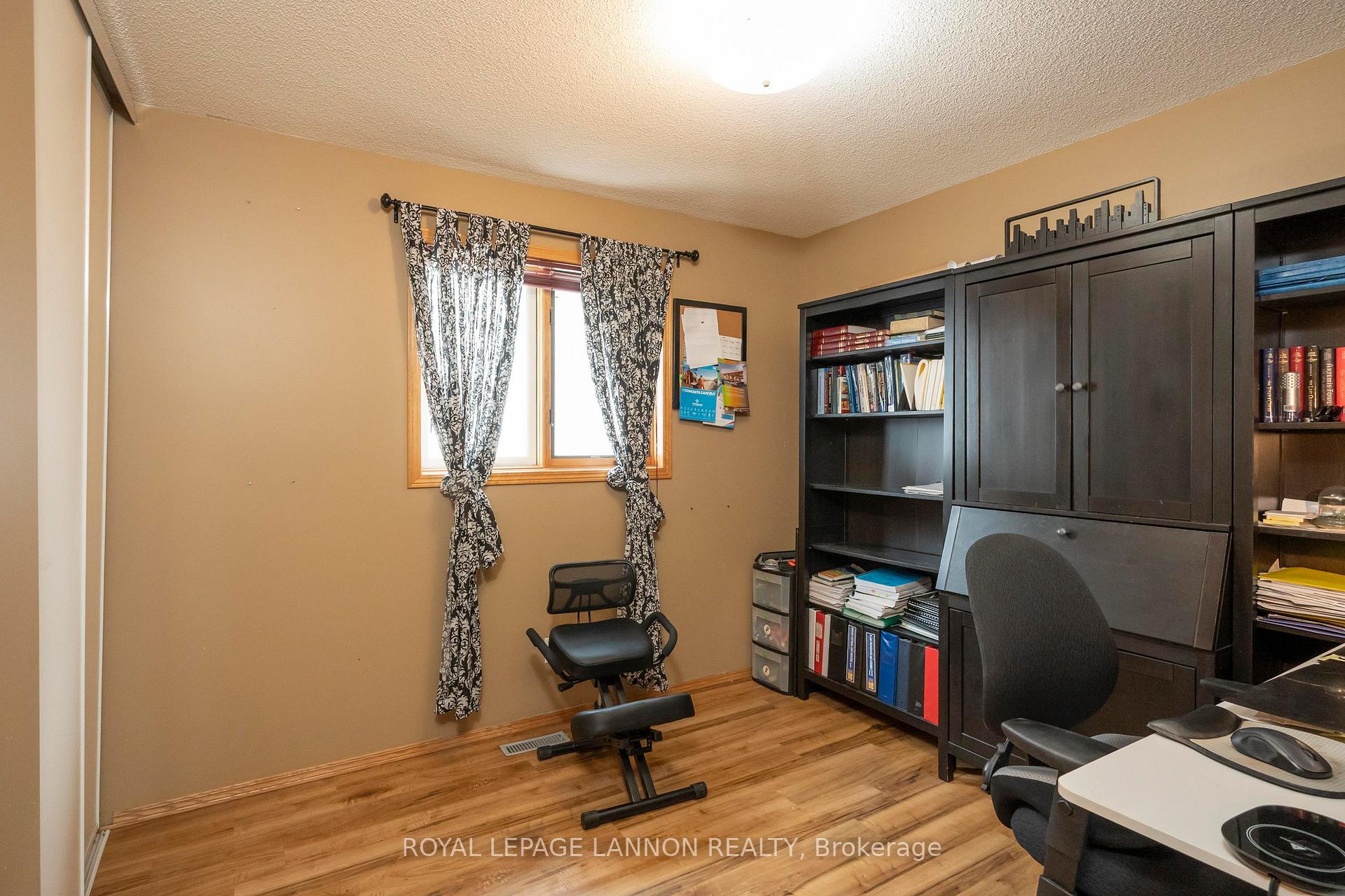 Photo 27 of 410 Jameson Street, Thunder Bay, John Street North — HOMEH