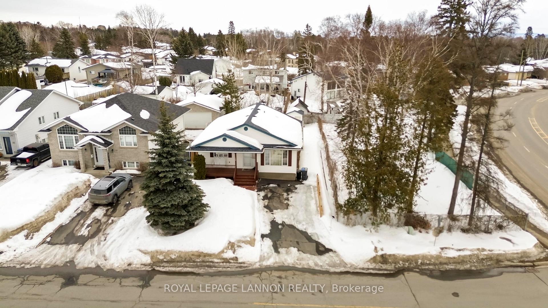 Photo 50 of 410 Jameson Street, Thunder Bay, John Street North — HOMEH