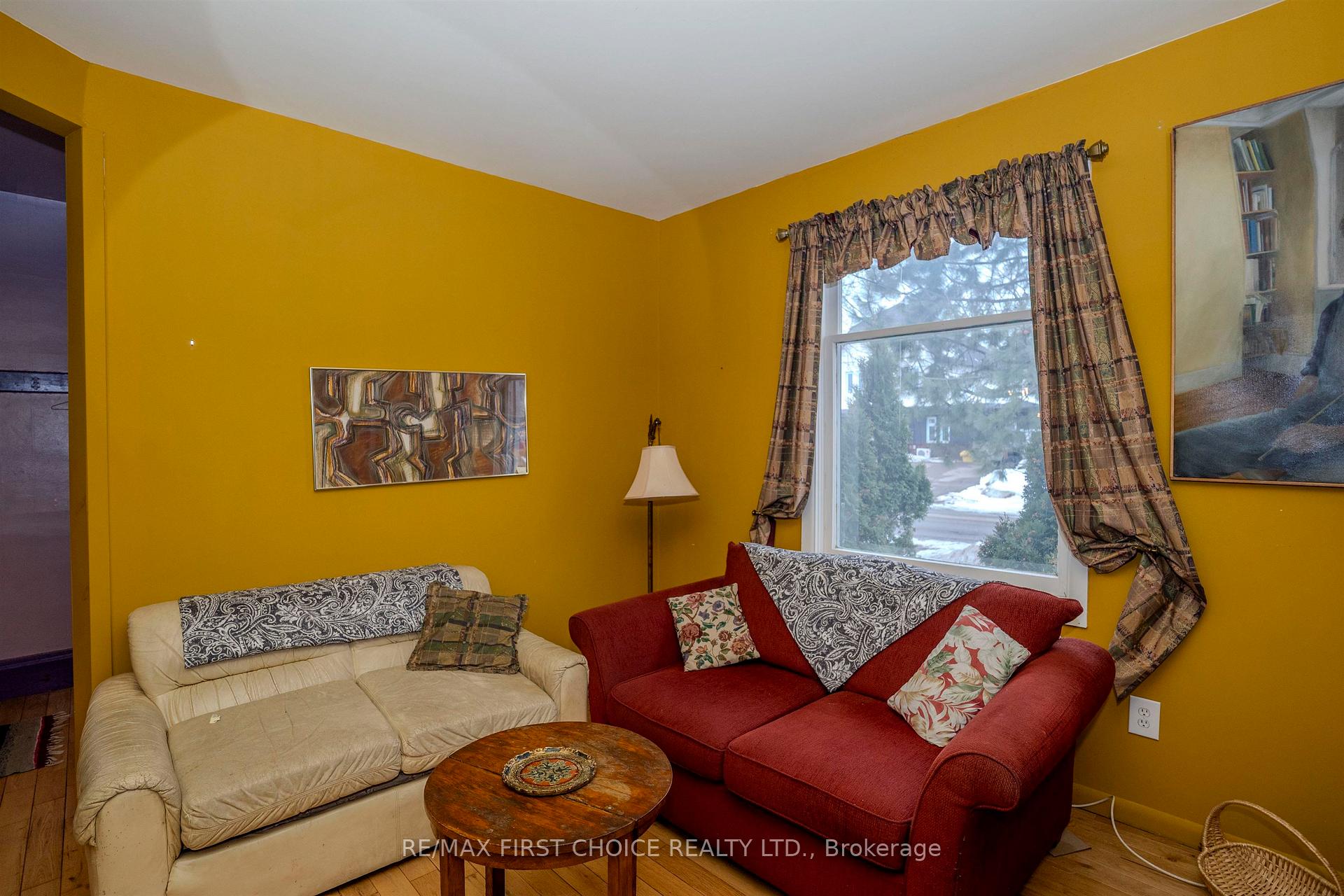Photo 6 of 105 Ontario Street, Thunder Bay, Court / Cumberland — HOMEH