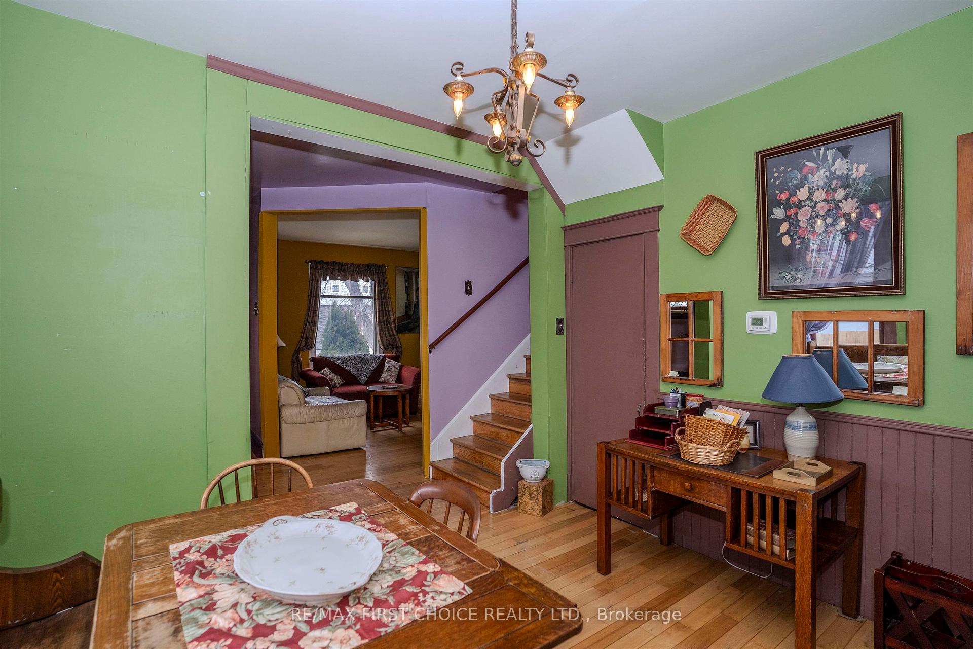 Photo 9 of 105 Ontario Street, Thunder Bay, Court / Cumberland — HOMEH