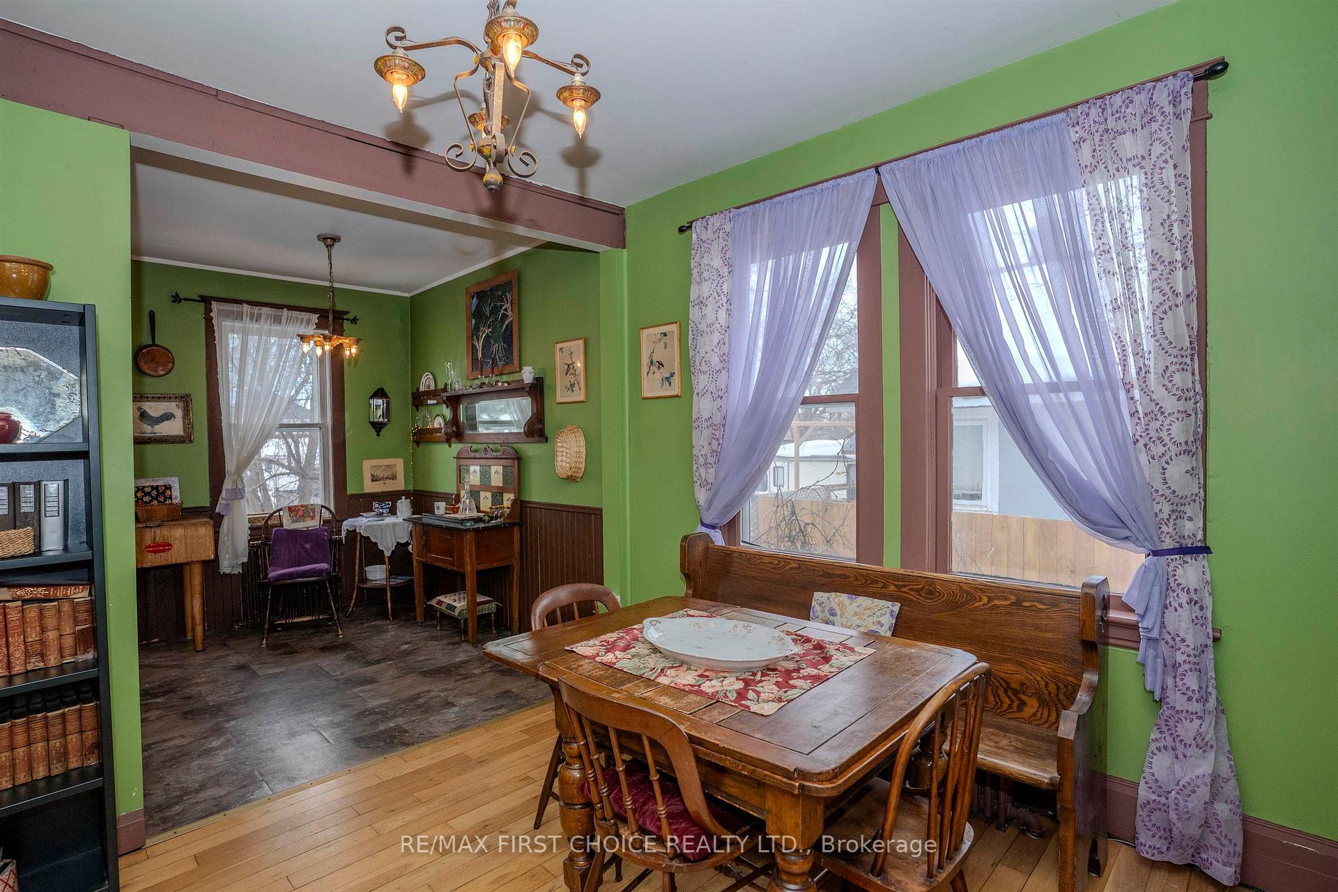 Photo 10 of 105 Ontario Street, Thunder Bay, Court / Cumberland — HOMEH