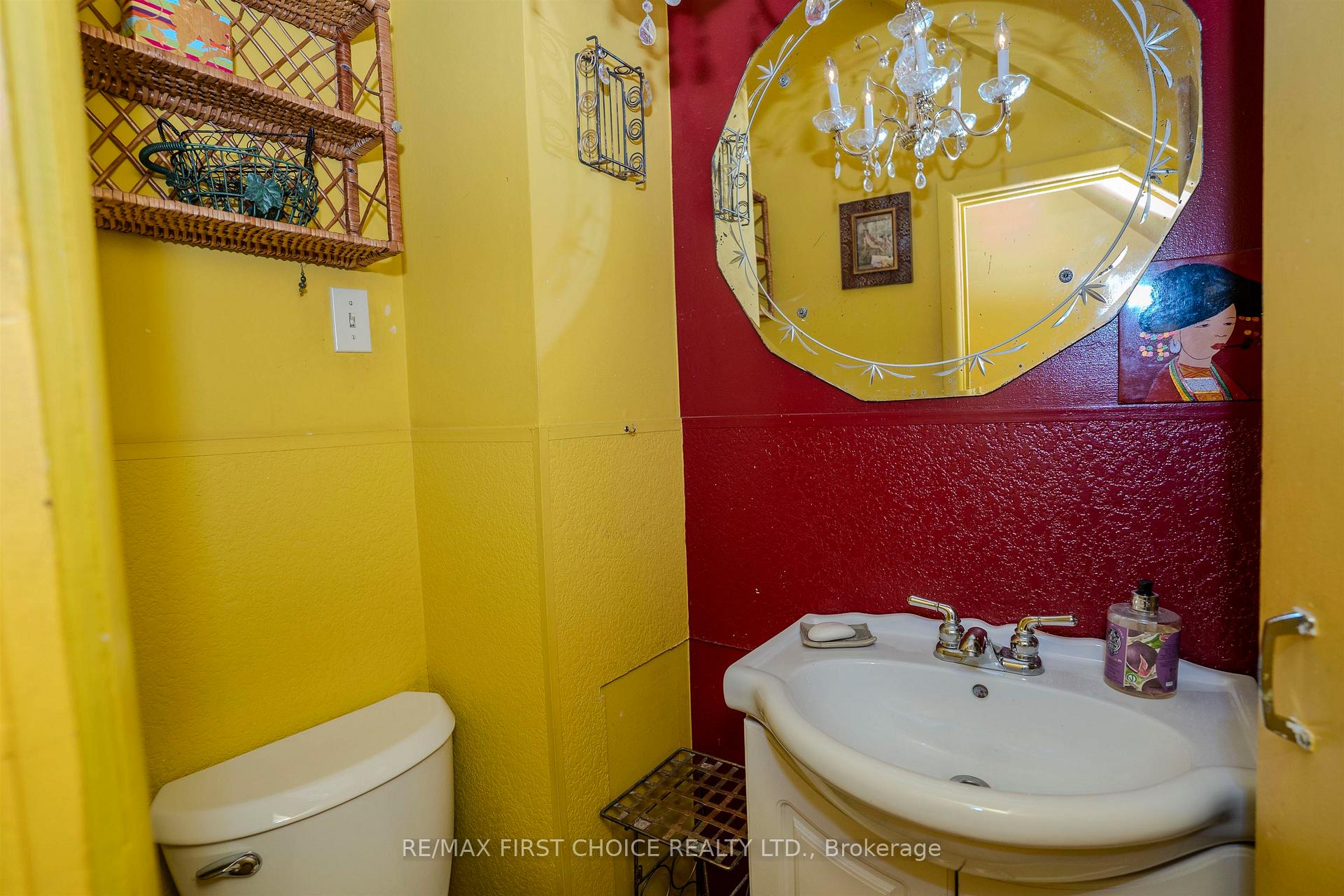 Photo 28 of 105 Ontario Street, Thunder Bay, Court / Cumberland — HOMEH