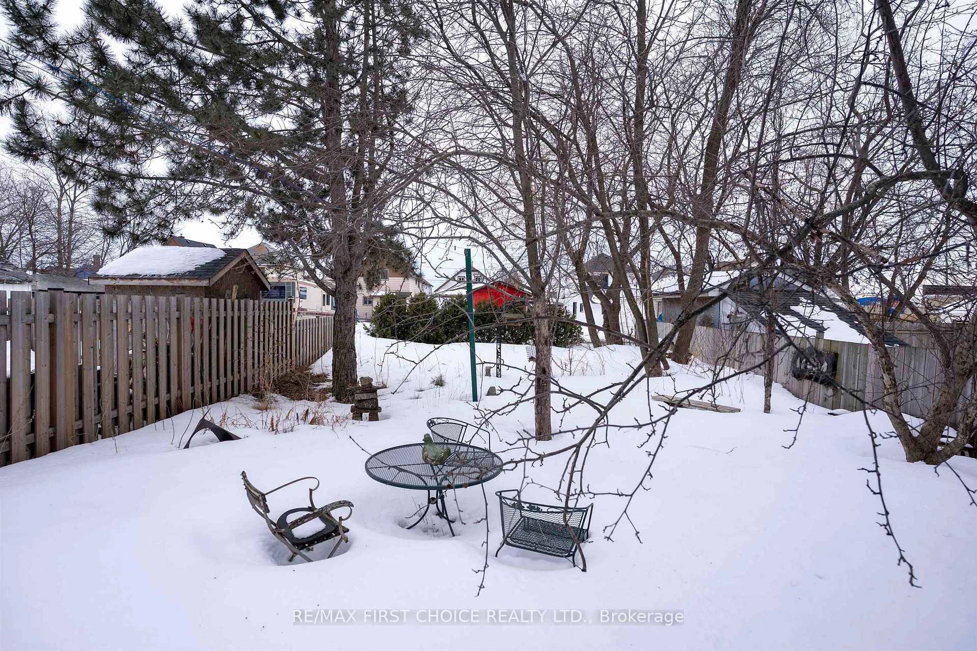 Photo 29 of 105 Ontario Street, Thunder Bay, Court / Cumberland — HOMEH