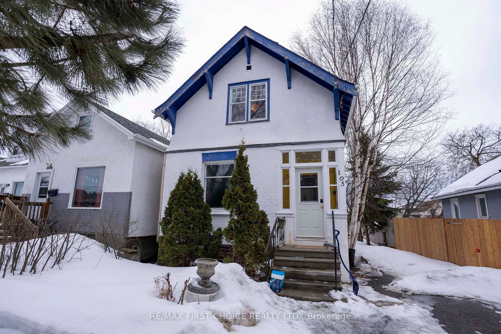 Photo 33 of 105 Ontario Street, Thunder Bay, Court / Cumberland — HOMEH