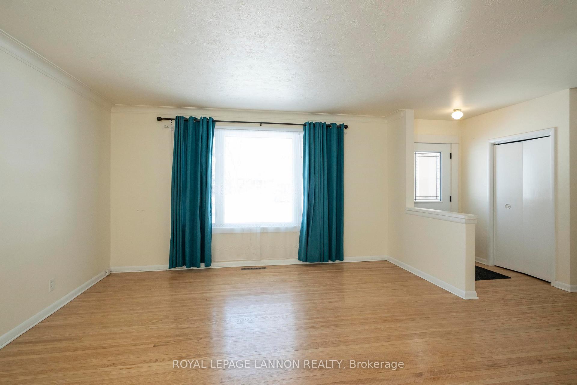 Photo 6 of 708 Linwood Crescent, Thunder Bay, Green Acres — HOMEH