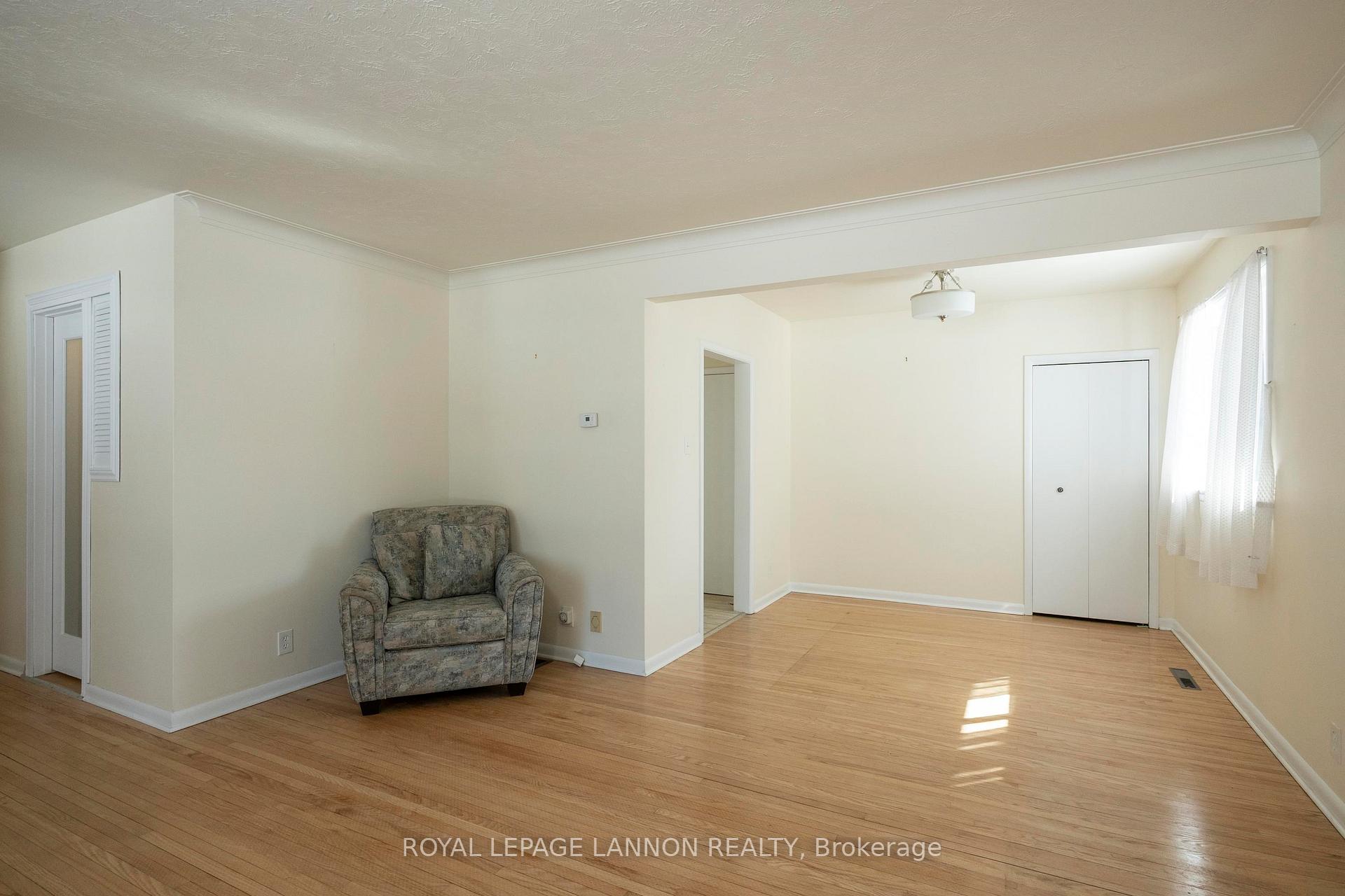 Photo 9 of 708 Linwood Crescent, Thunder Bay, Green Acres — HOMEH
