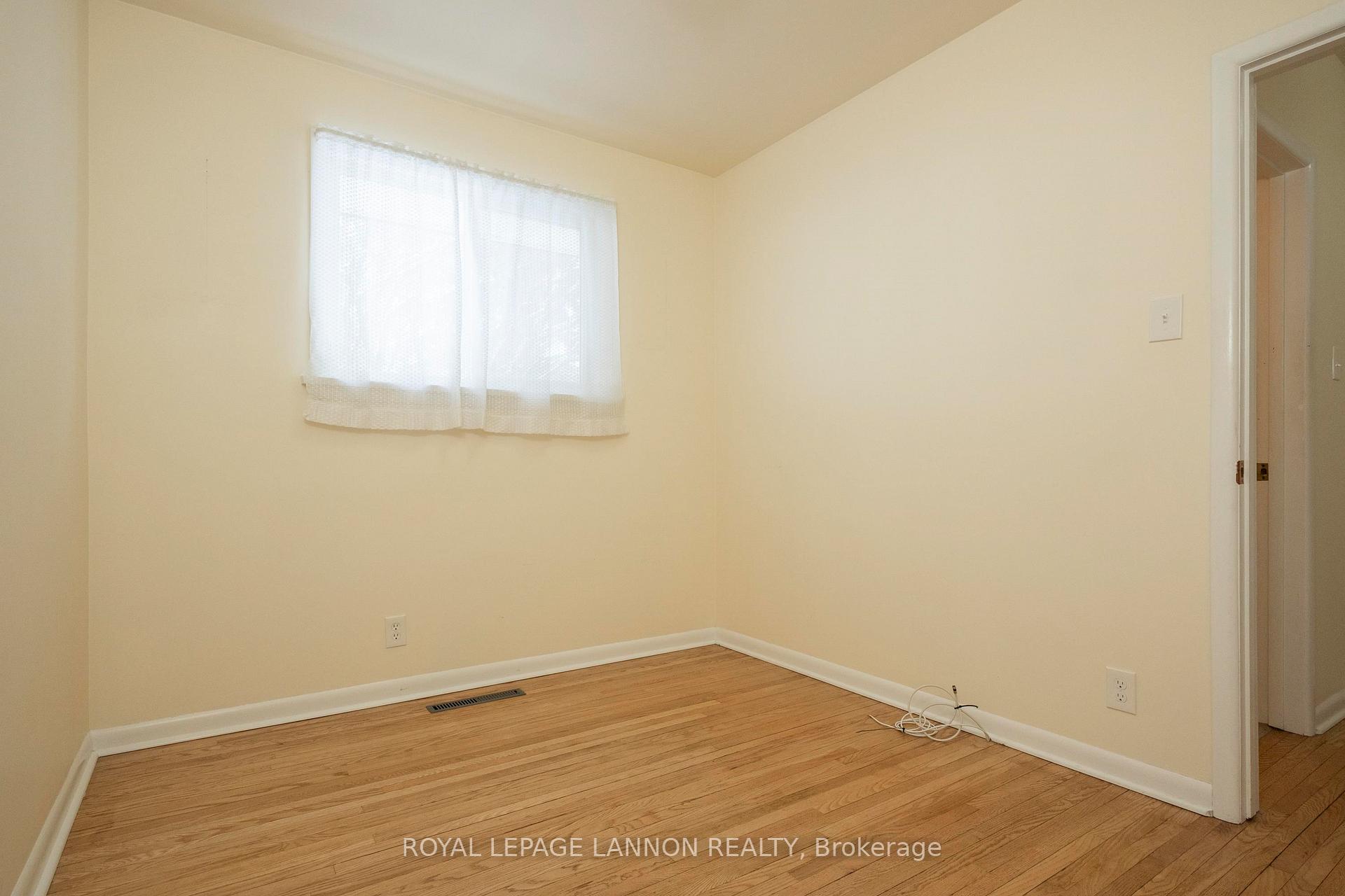 Photo 19 of 708 Linwood Crescent, Thunder Bay, Green Acres — HOMEH