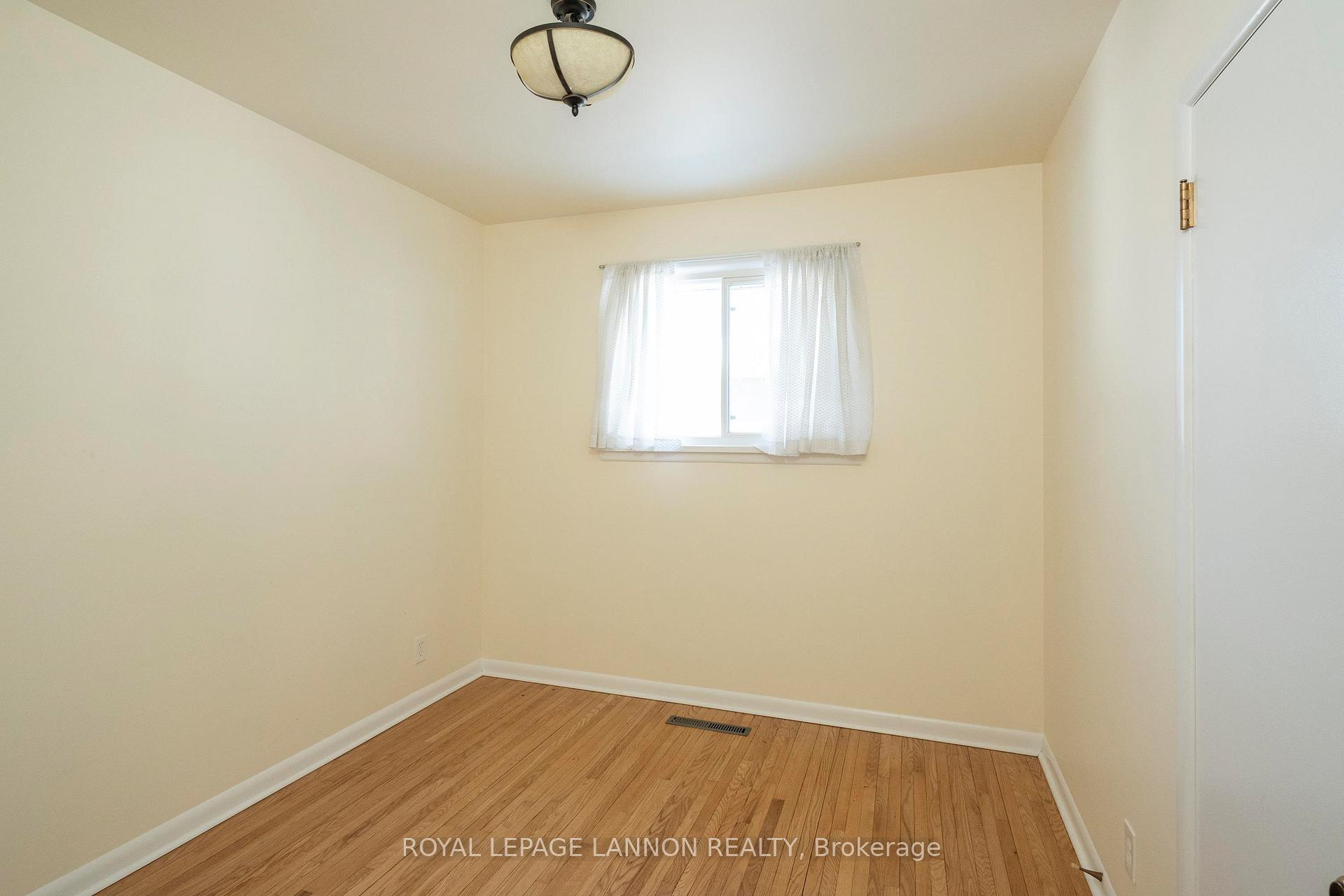 Photo 20 of 708 Linwood Crescent, Thunder Bay, Green Acres — HOMEH