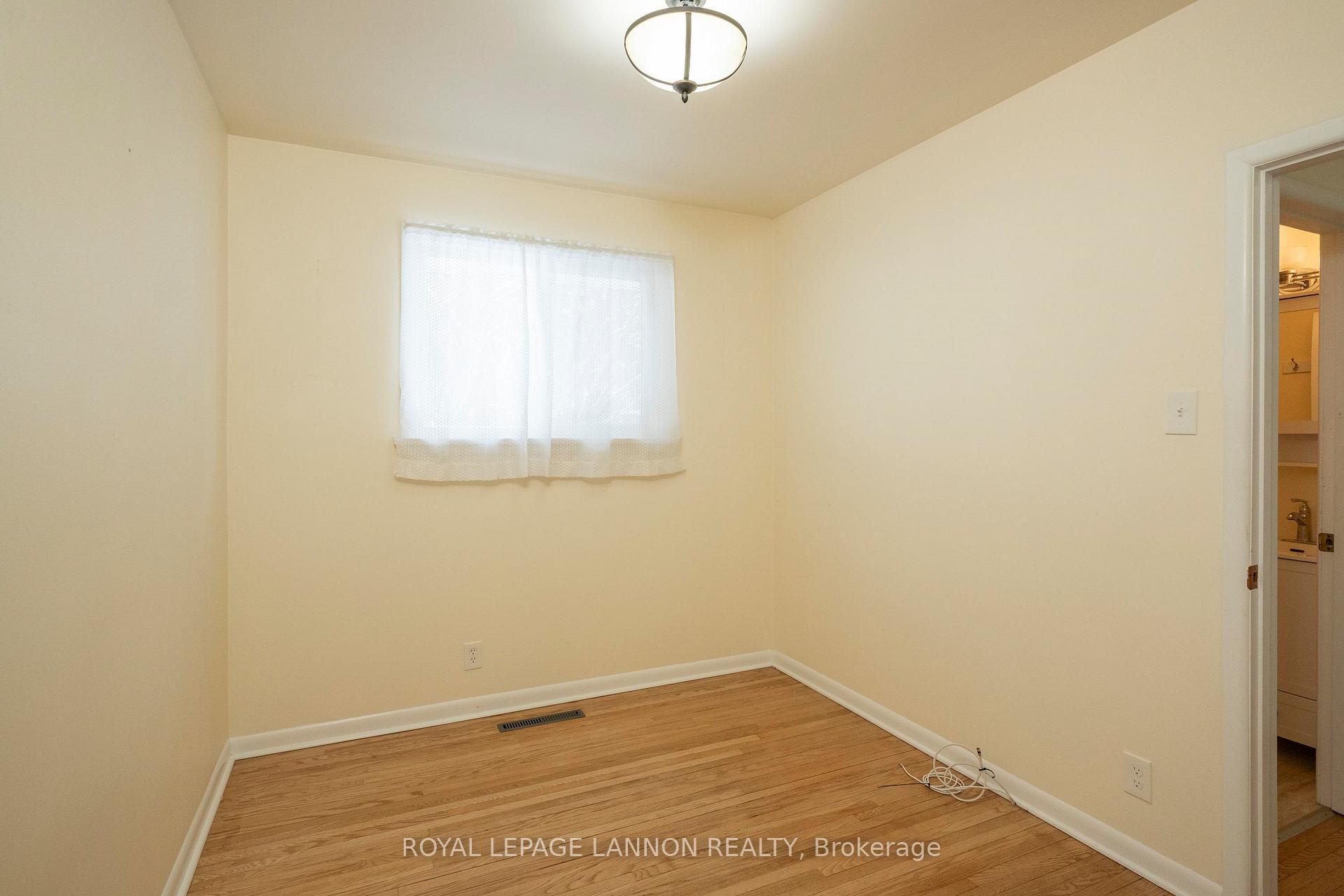 Photo 21 of 708 Linwood Crescent, Thunder Bay, Green Acres — HOMEH