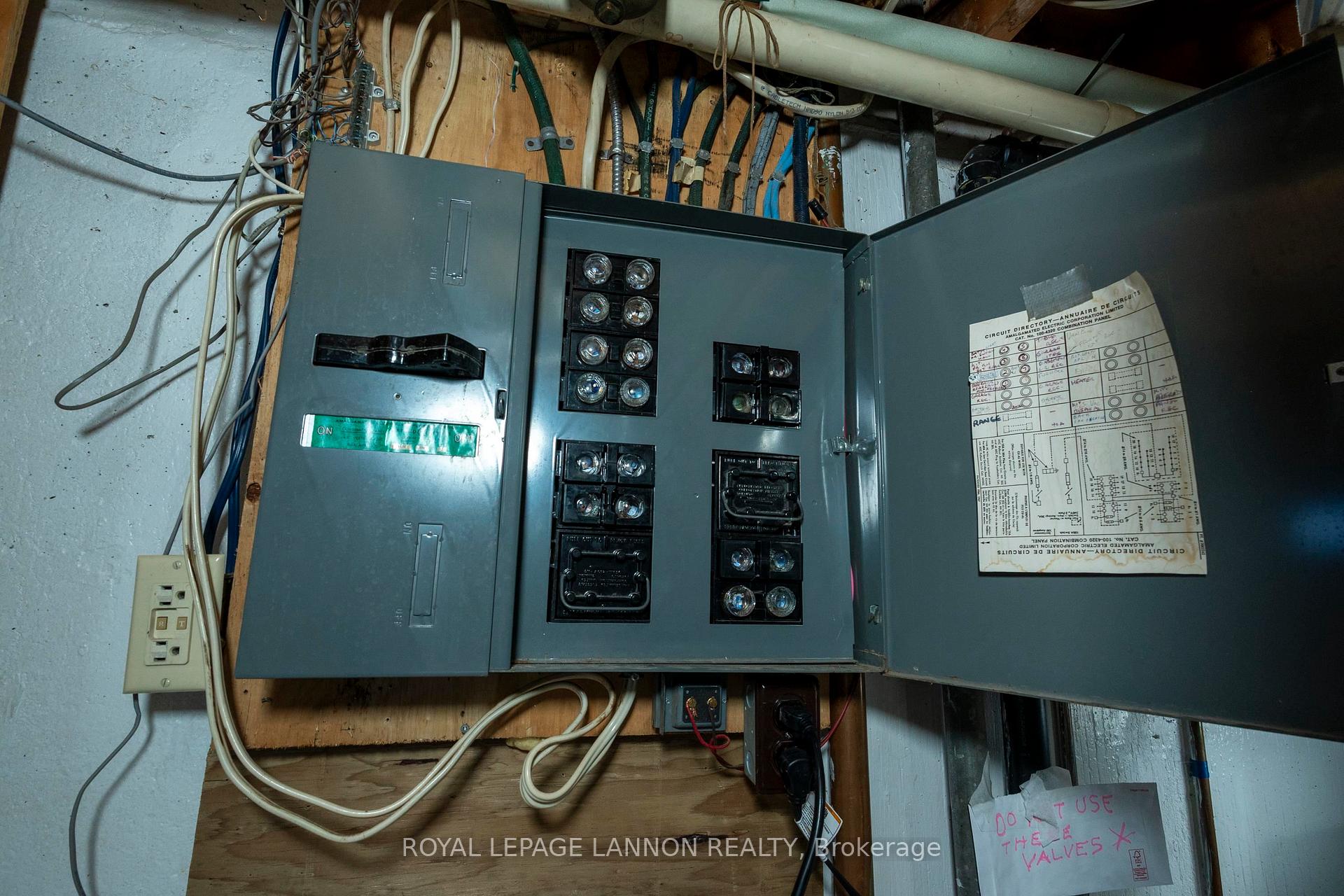 Photo 38 of 708 Linwood Crescent, Thunder Bay, Green Acres — HOMEH