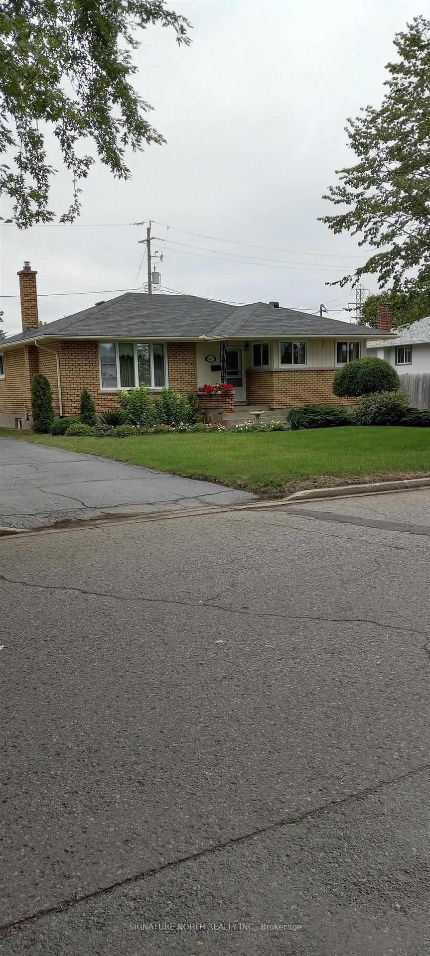 Photo 3 of 2621 Begin Place, Thunder Bay, Green Acres — HOMEH