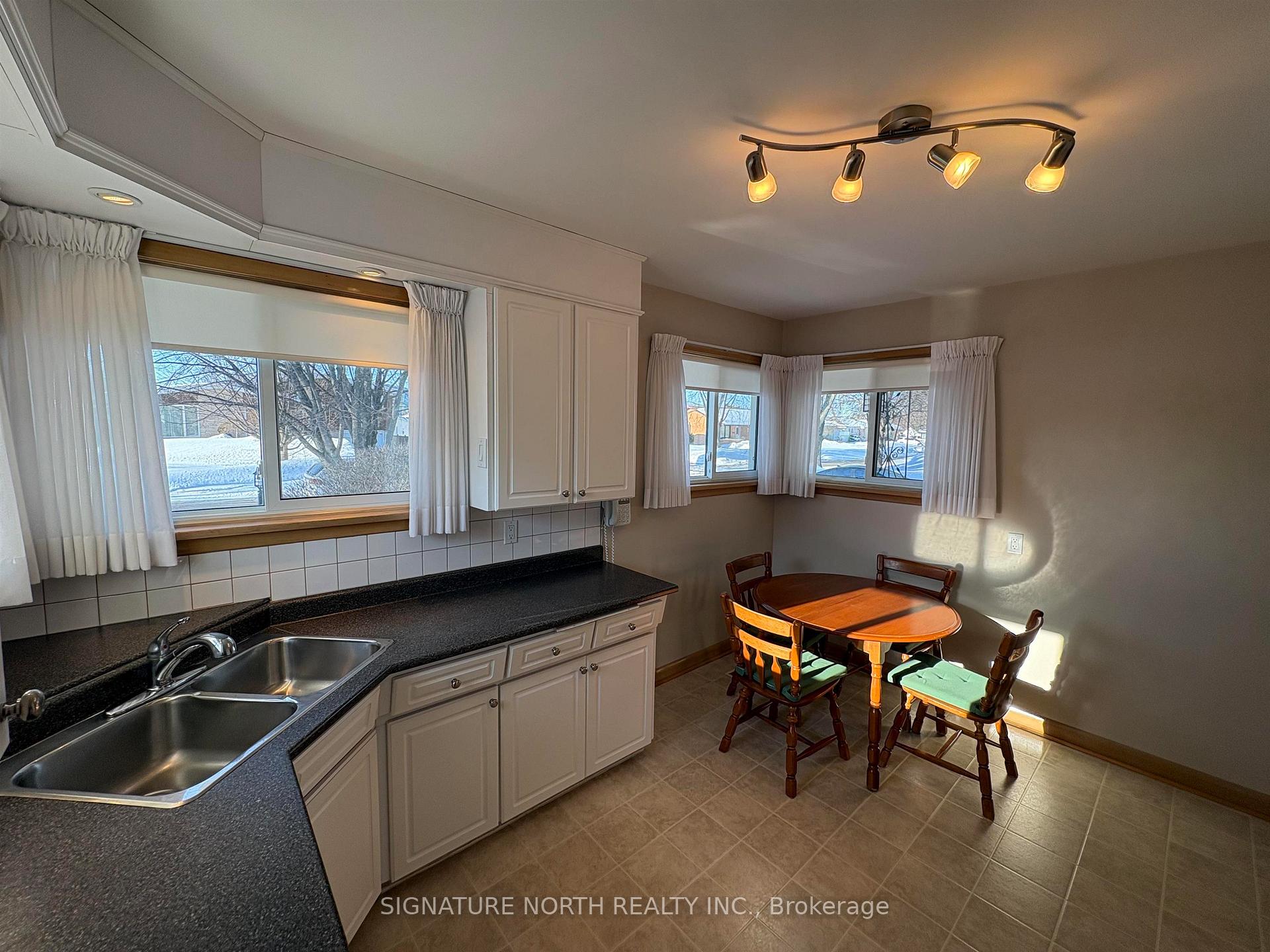Photo 7 of 2621 Begin Place, Thunder Bay, Green Acres — HOMEH