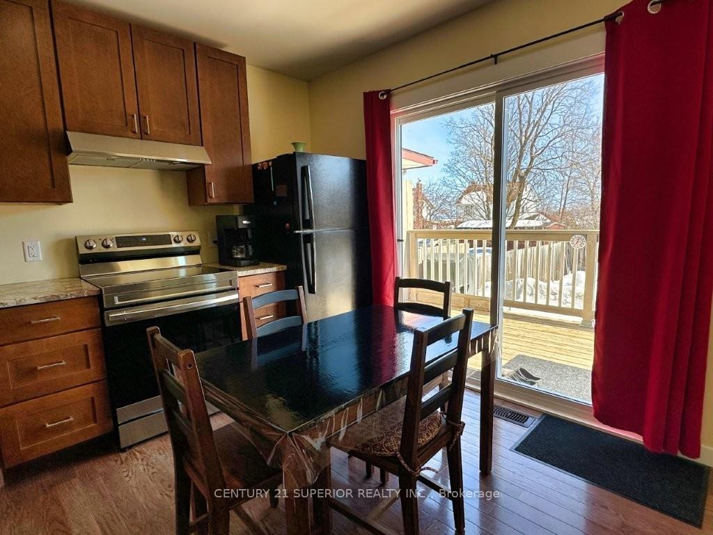 Photo 11 of 77 Prospect Ave, Thunder Bay, College Heights — HOMEH