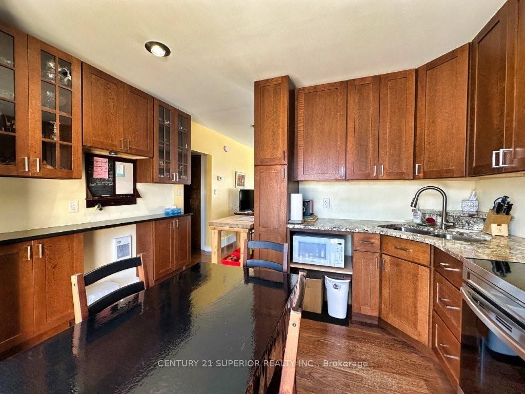 Photo 12 of 77 Prospect Ave, Thunder Bay, College Heights — HOMEH