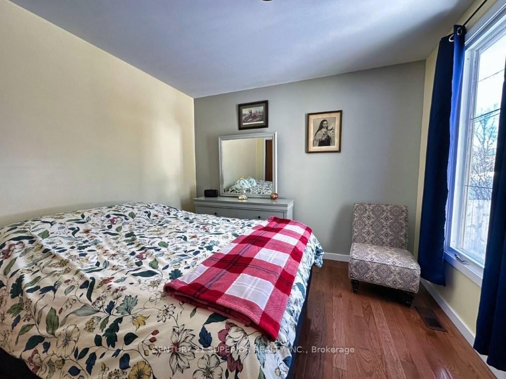 Photo 17 of 77 Prospect Ave, Thunder Bay, College Heights — HOMEH