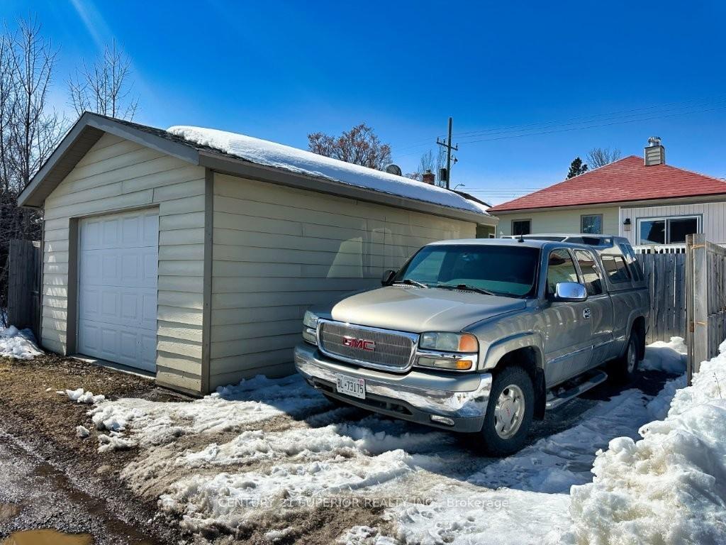 Photo 44 of 77 Prospect Ave, Thunder Bay, College Heights — HOMEH
