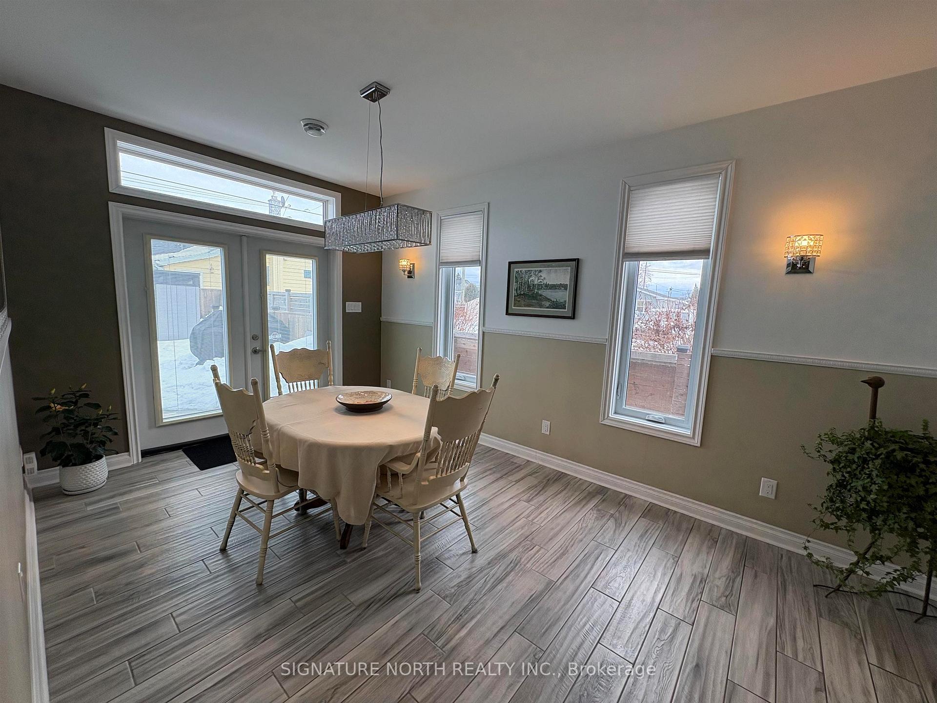 Photo 12 of 714 Brown Street, Thunder Bay, Green Acres — HOMEH