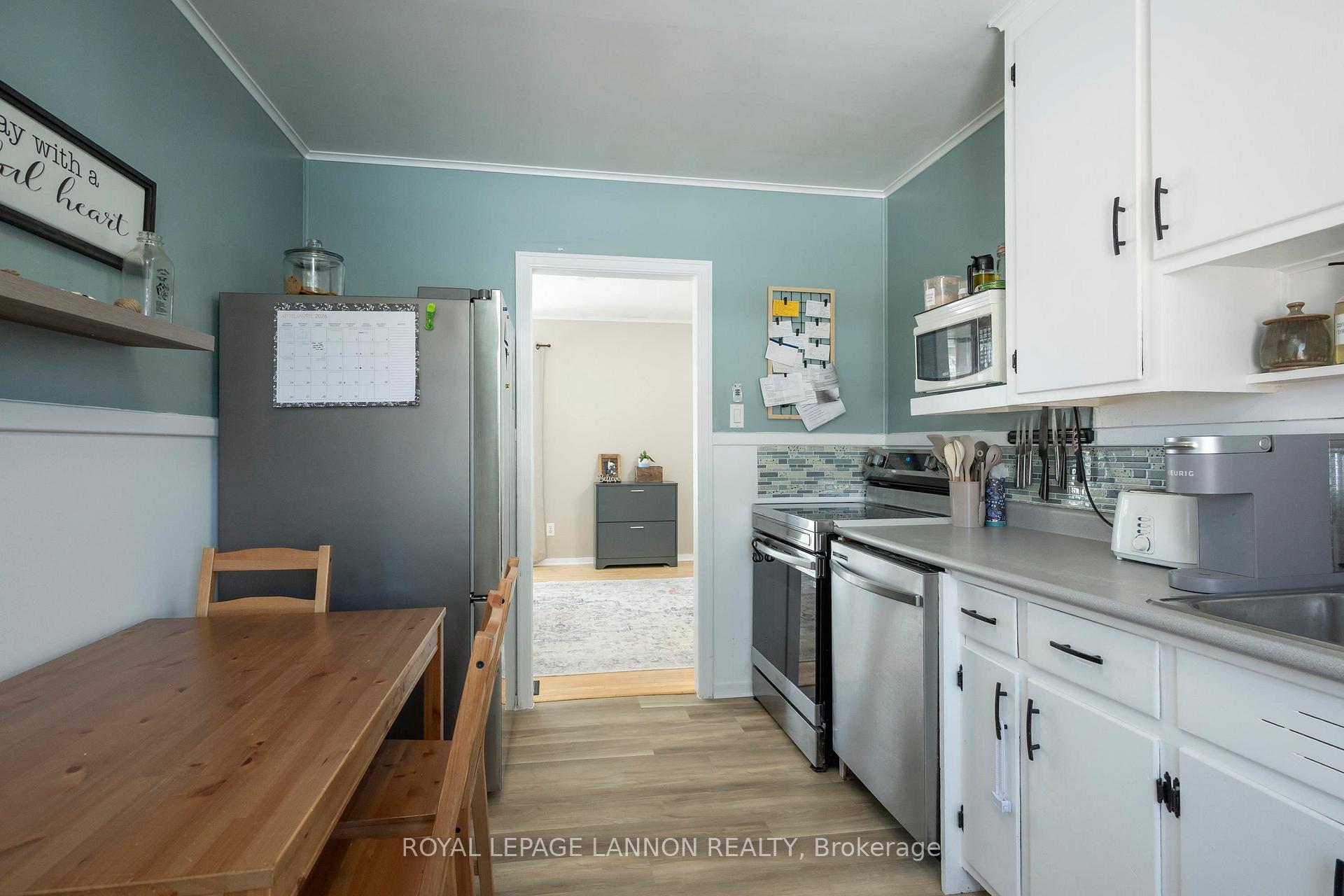 Photo 10 of 144 Strathcona Avenue, Thunder Bay, Current River — HOMEH