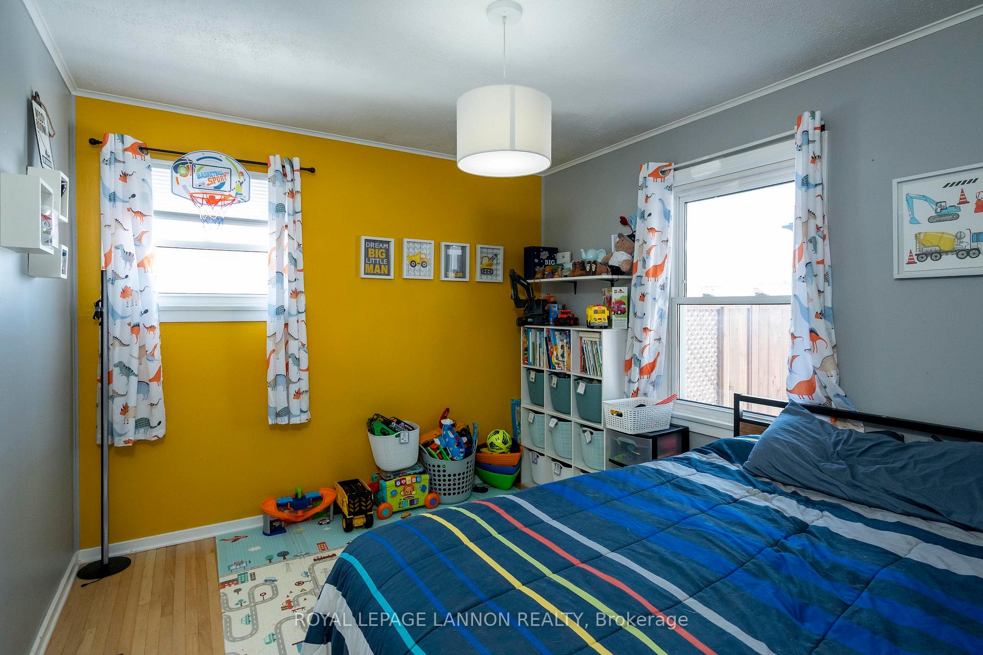 Photo 14 of 144 Strathcona Avenue, Thunder Bay, Current River — HOMEH