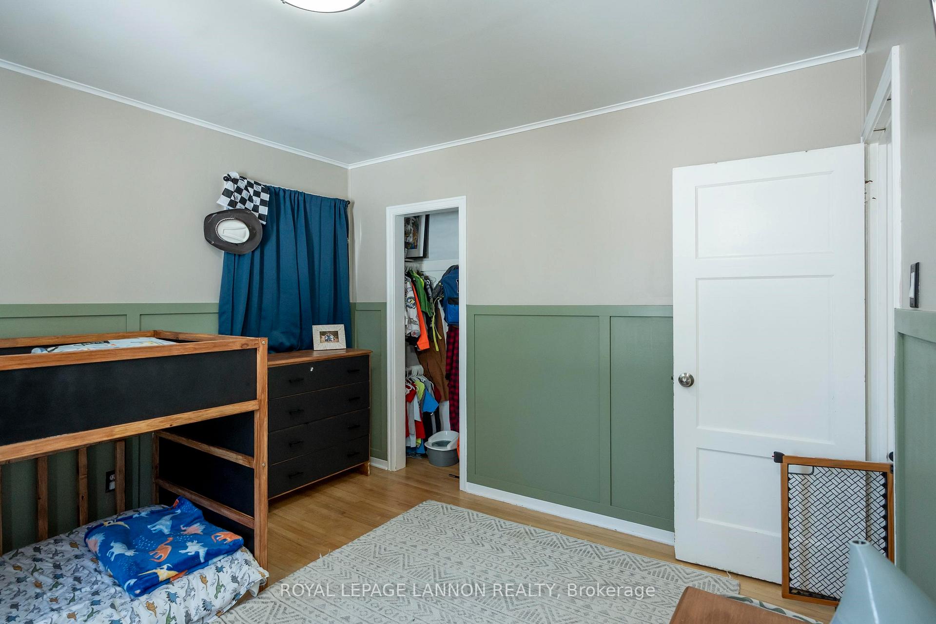 Photo 18 of 144 Strathcona Avenue, Thunder Bay, Current River — HOMEH