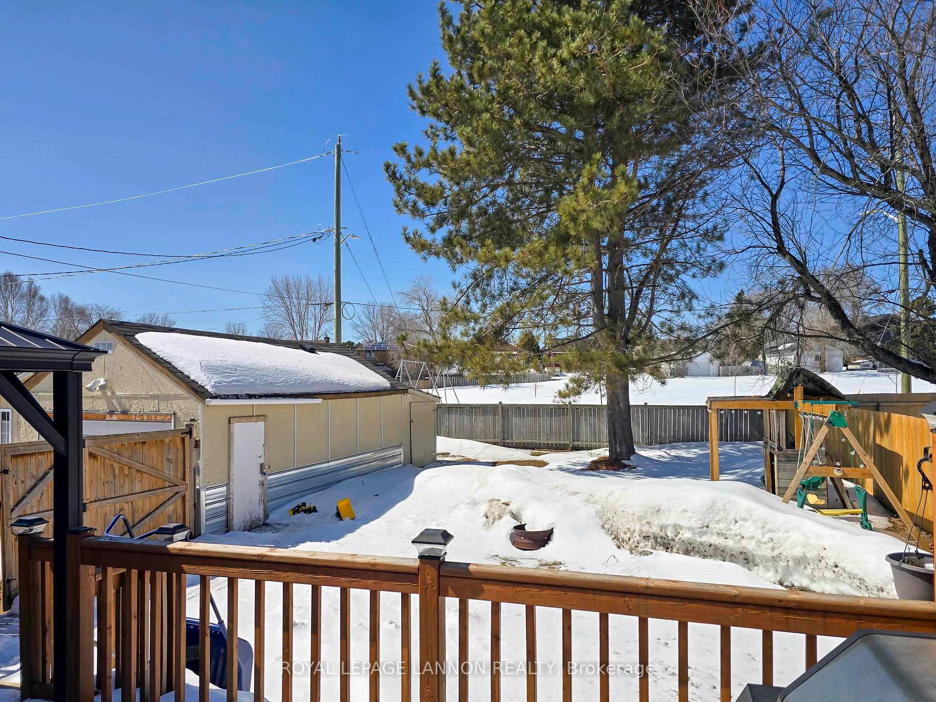 Photo 38 of 144 Strathcona Avenue, Thunder Bay, Current River — HOMEH