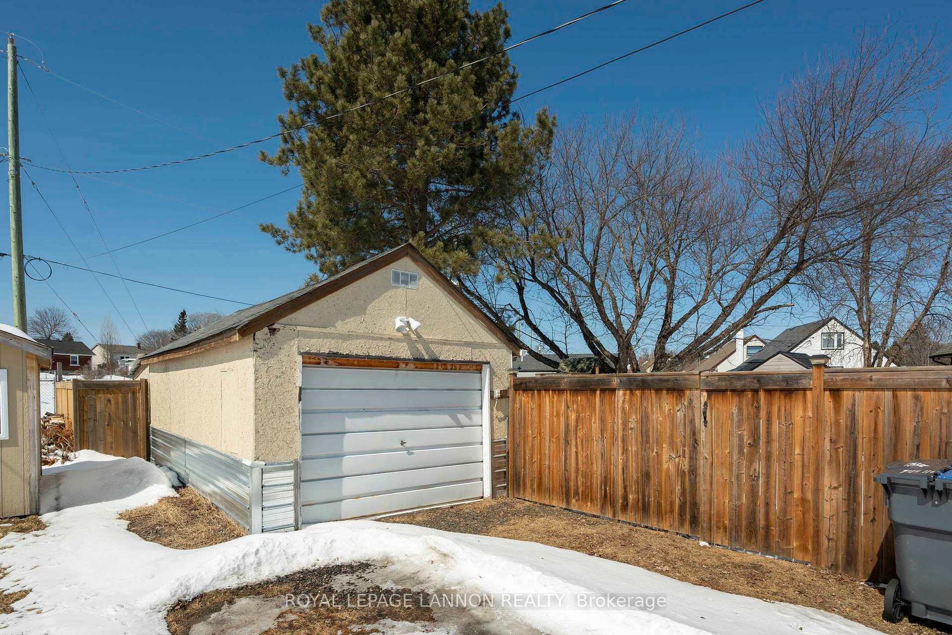 Photo 39 of 144 Strathcona Avenue, Thunder Bay, Current River — HOMEH