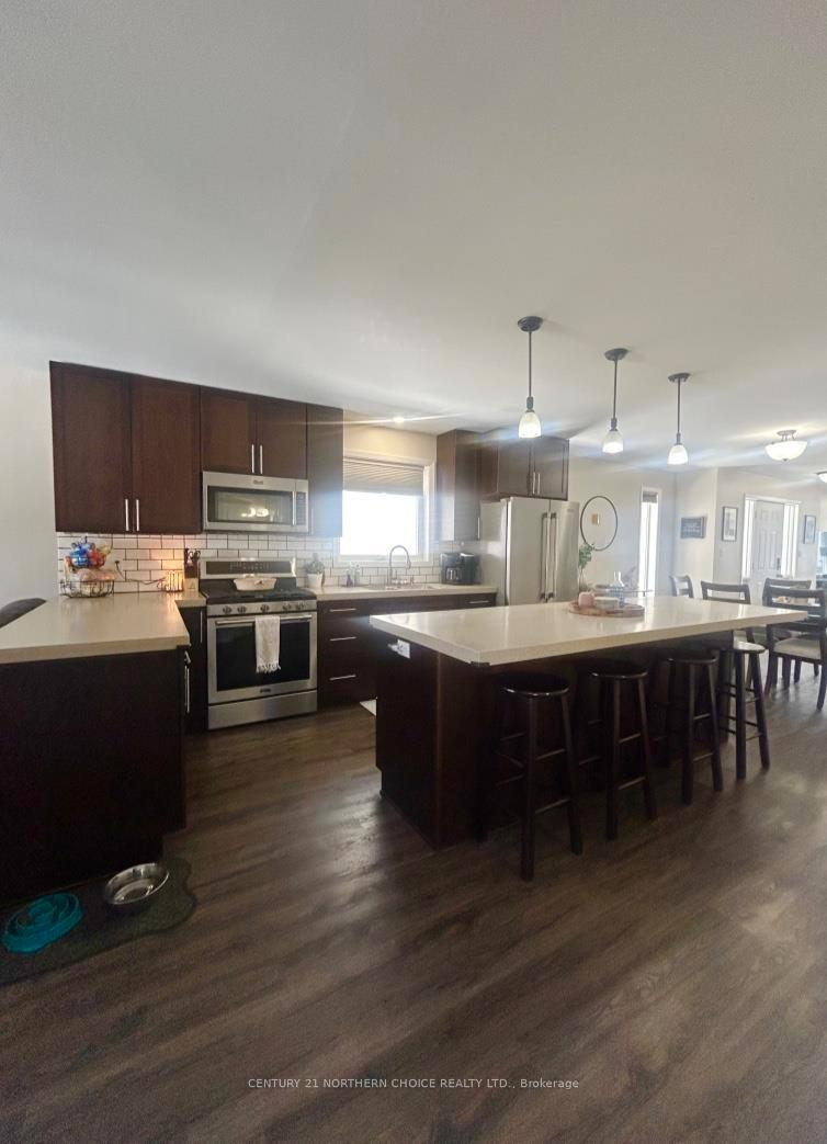 Photo 4 of 414 Third Street East, Fort Frances — HOMEH