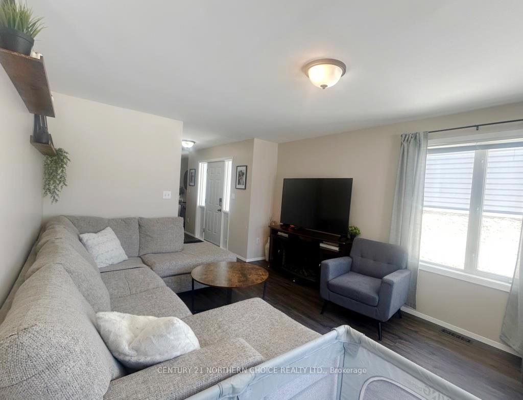 Photo 13 of 414 Third Street East, Fort Frances — HOMEH