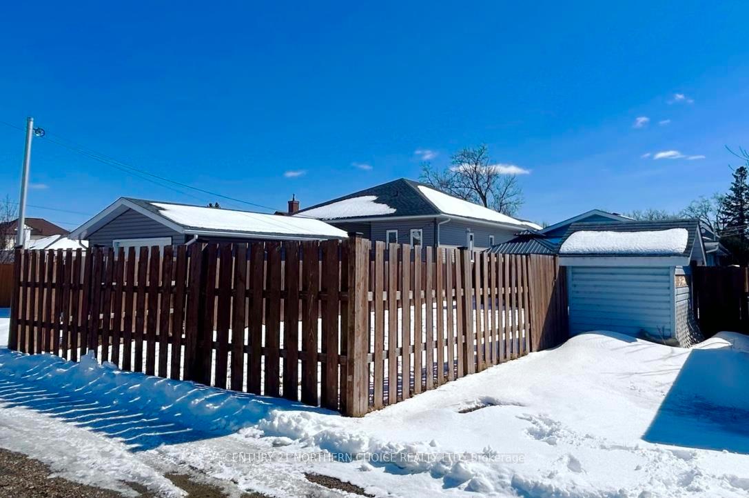 Photo 29 of 414 Third Street East, Fort Frances — HOMEH