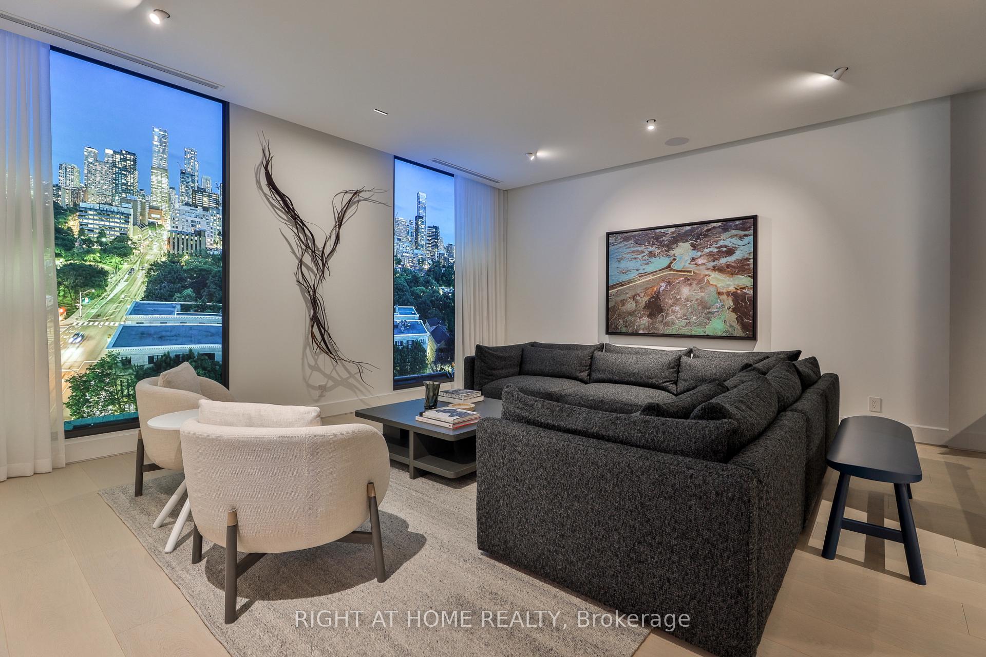 Photo 5 of Unit 403, 1 Roxborough Street E, Toronto, The Annex — HOMEH