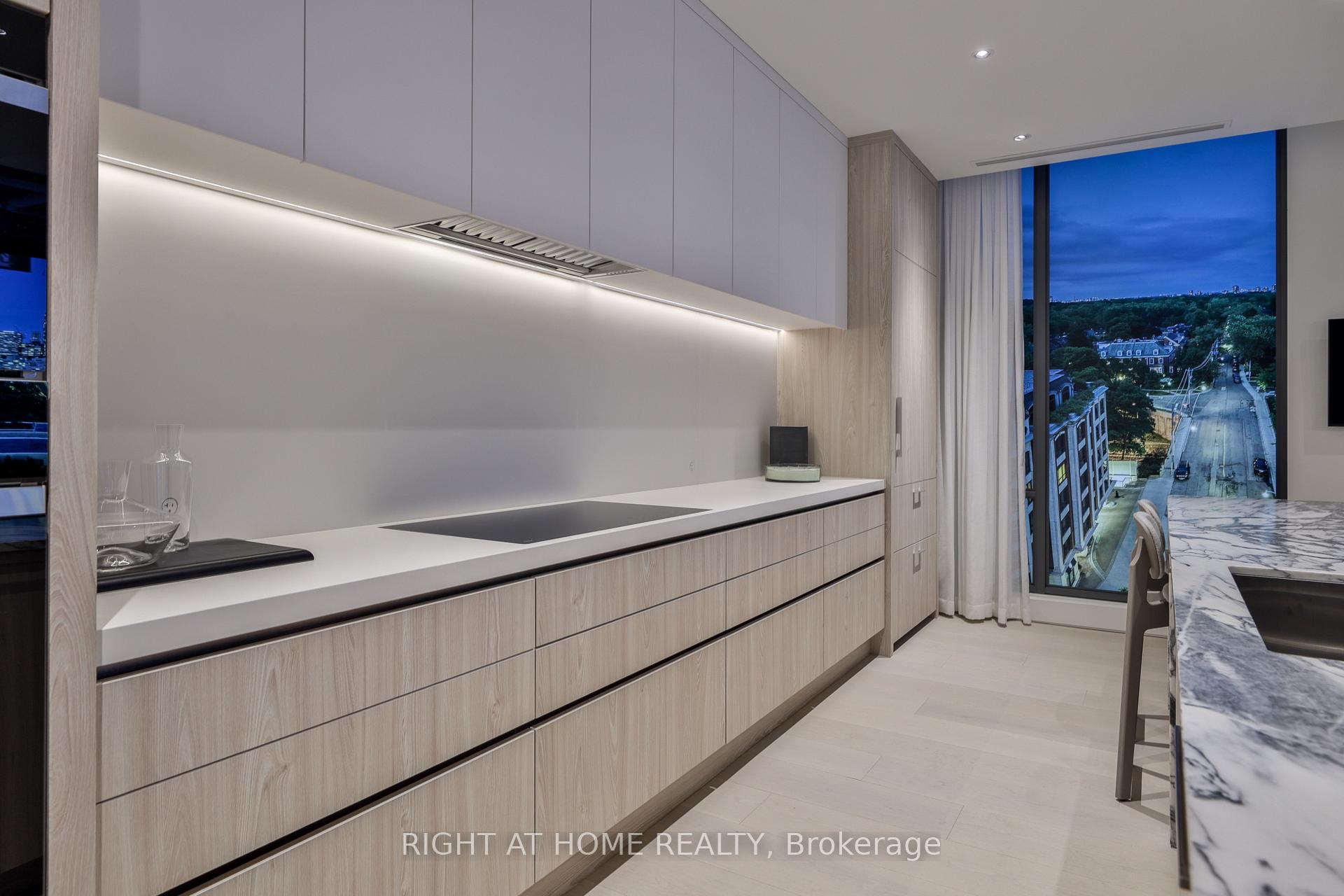 Photo 10 of Unit 403, 1 Roxborough Street E, Toronto, The Annex — HOMEH