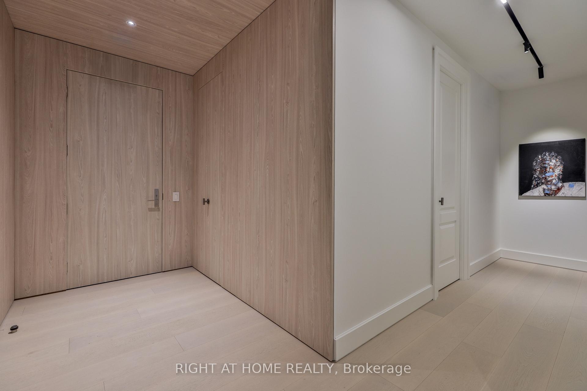Photo 14 of Unit 403, 1 Roxborough Street E, Toronto, The Annex — HOMEH