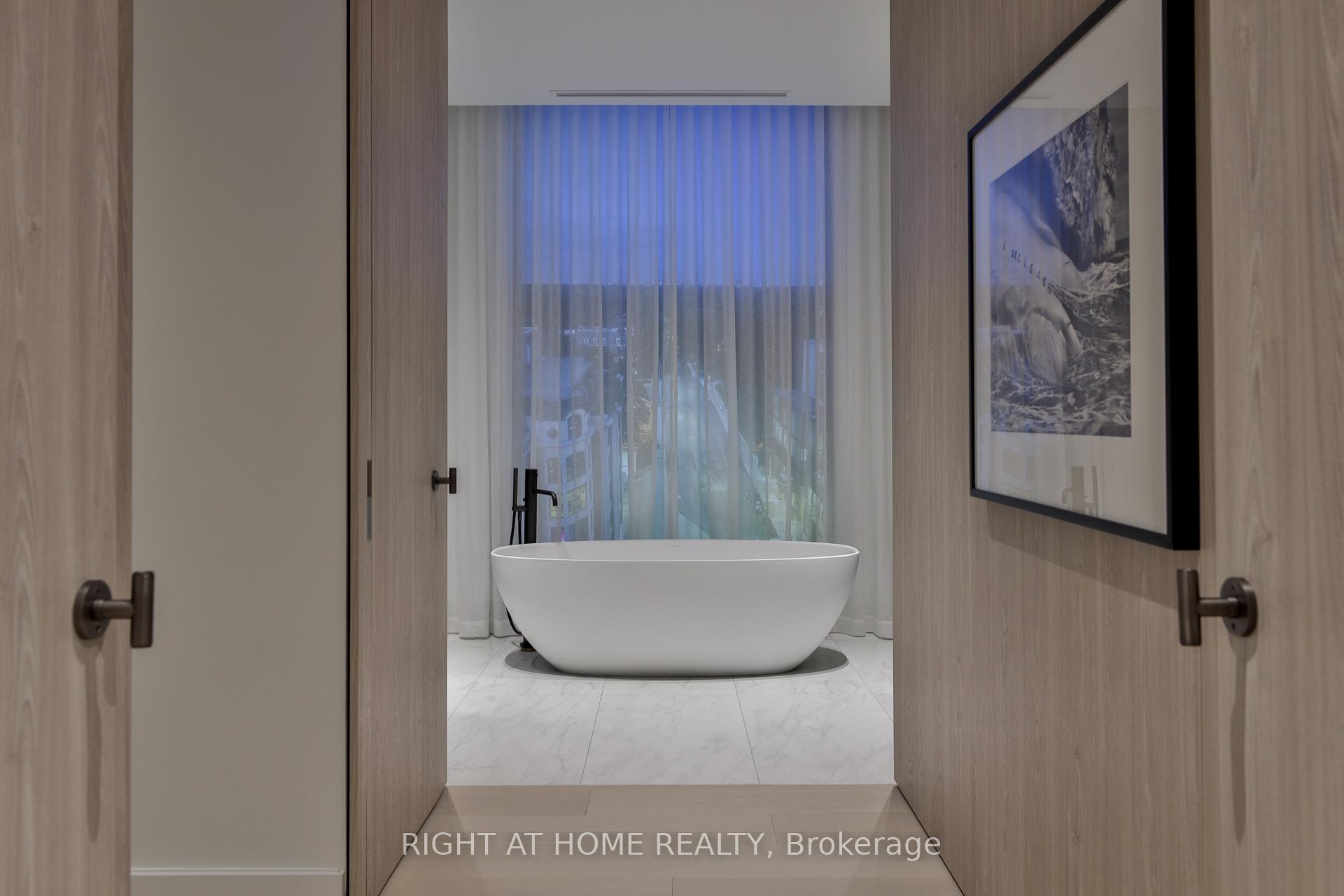 Photo 16 of Unit 403, 1 Roxborough Street E, Toronto, The Annex — HOMEH